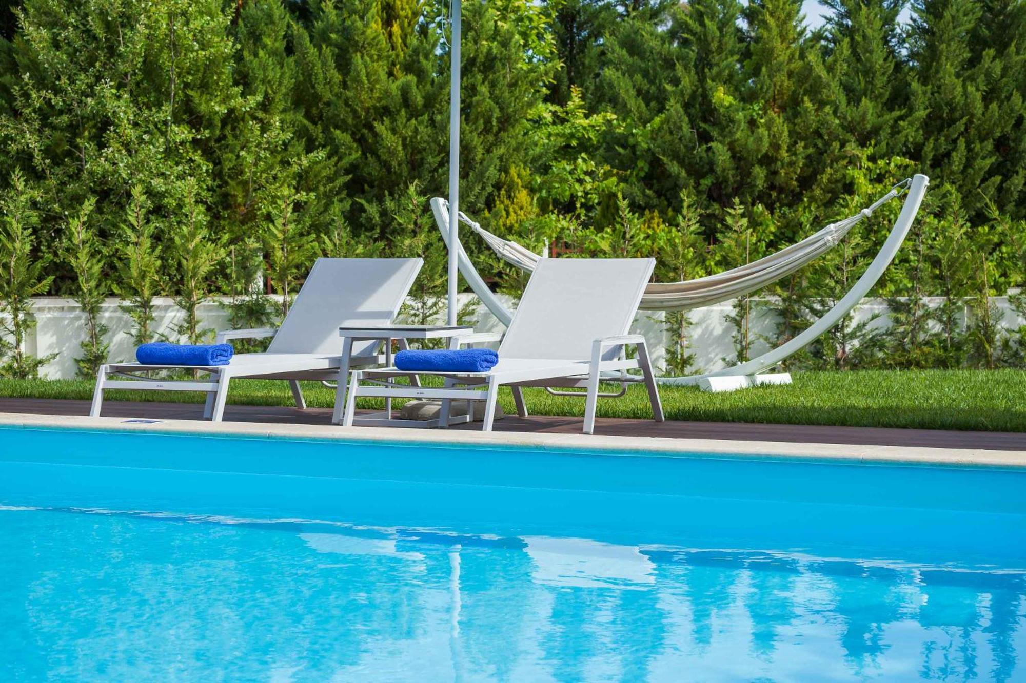 W Halkidiki *