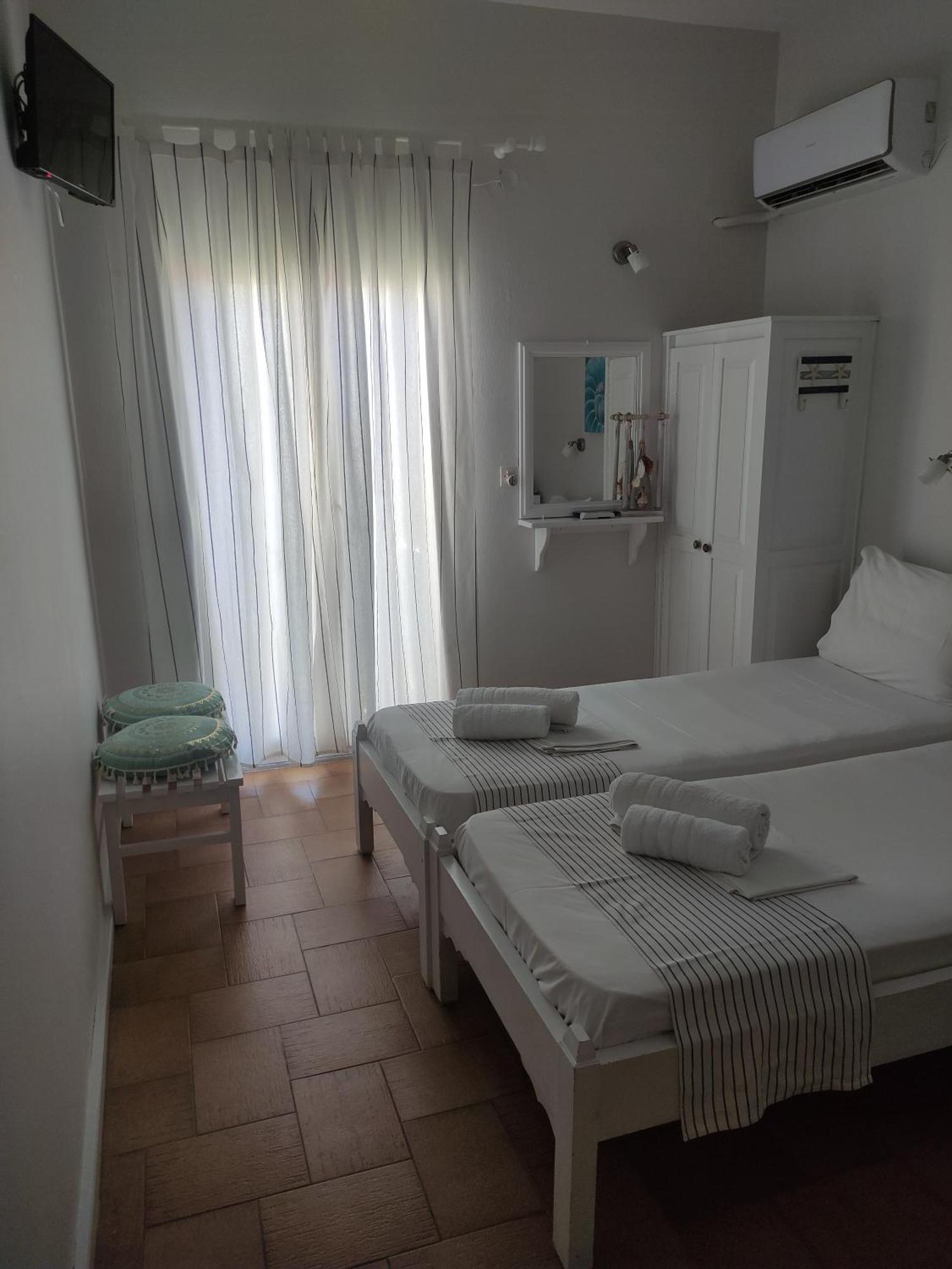 Vetti Skiathos Town