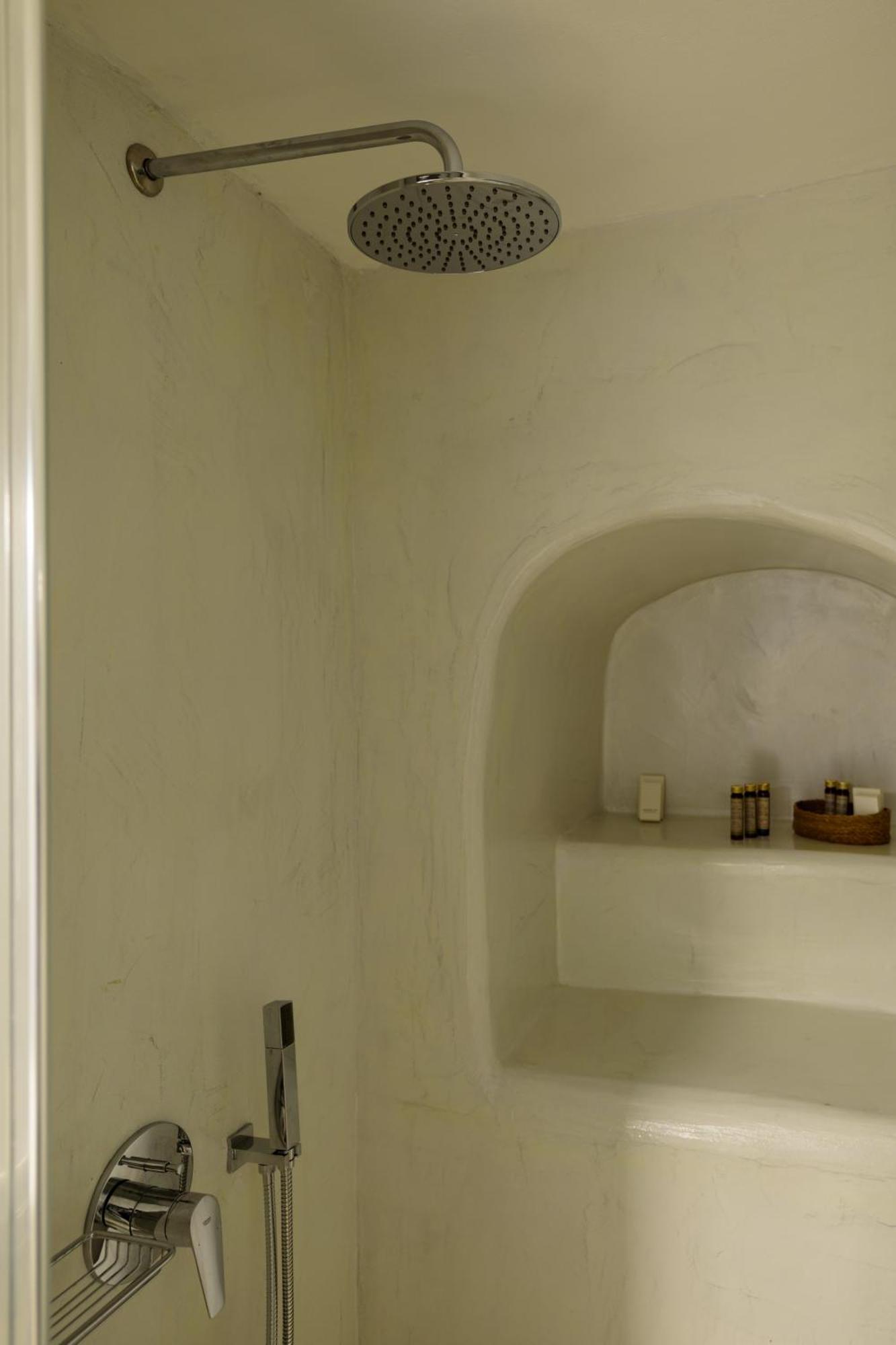 Revelis & Canava Villa