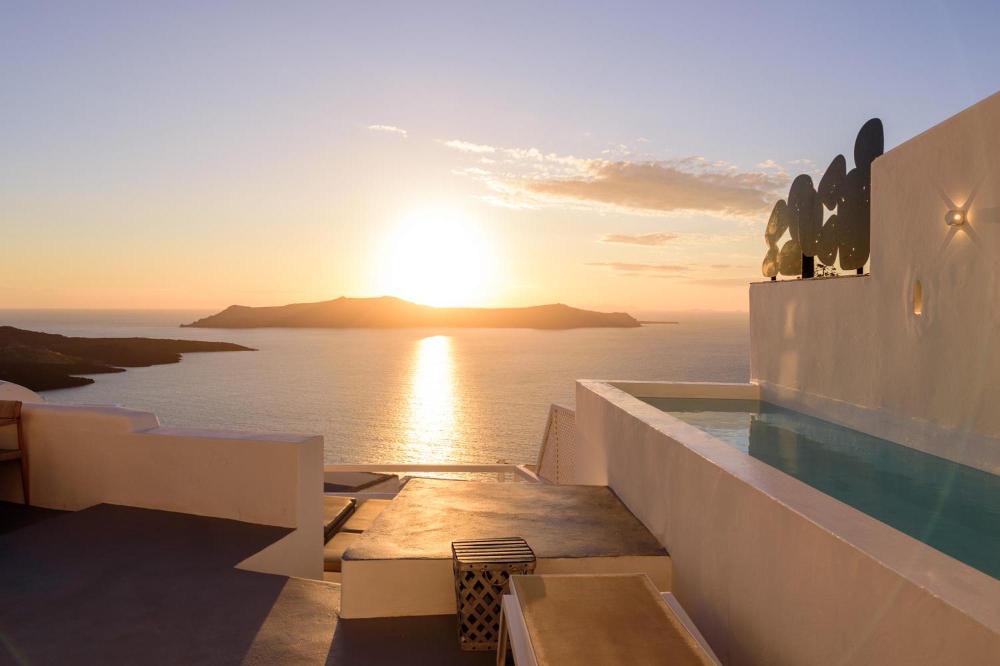 Revelis & Canava Fira (Santorini)