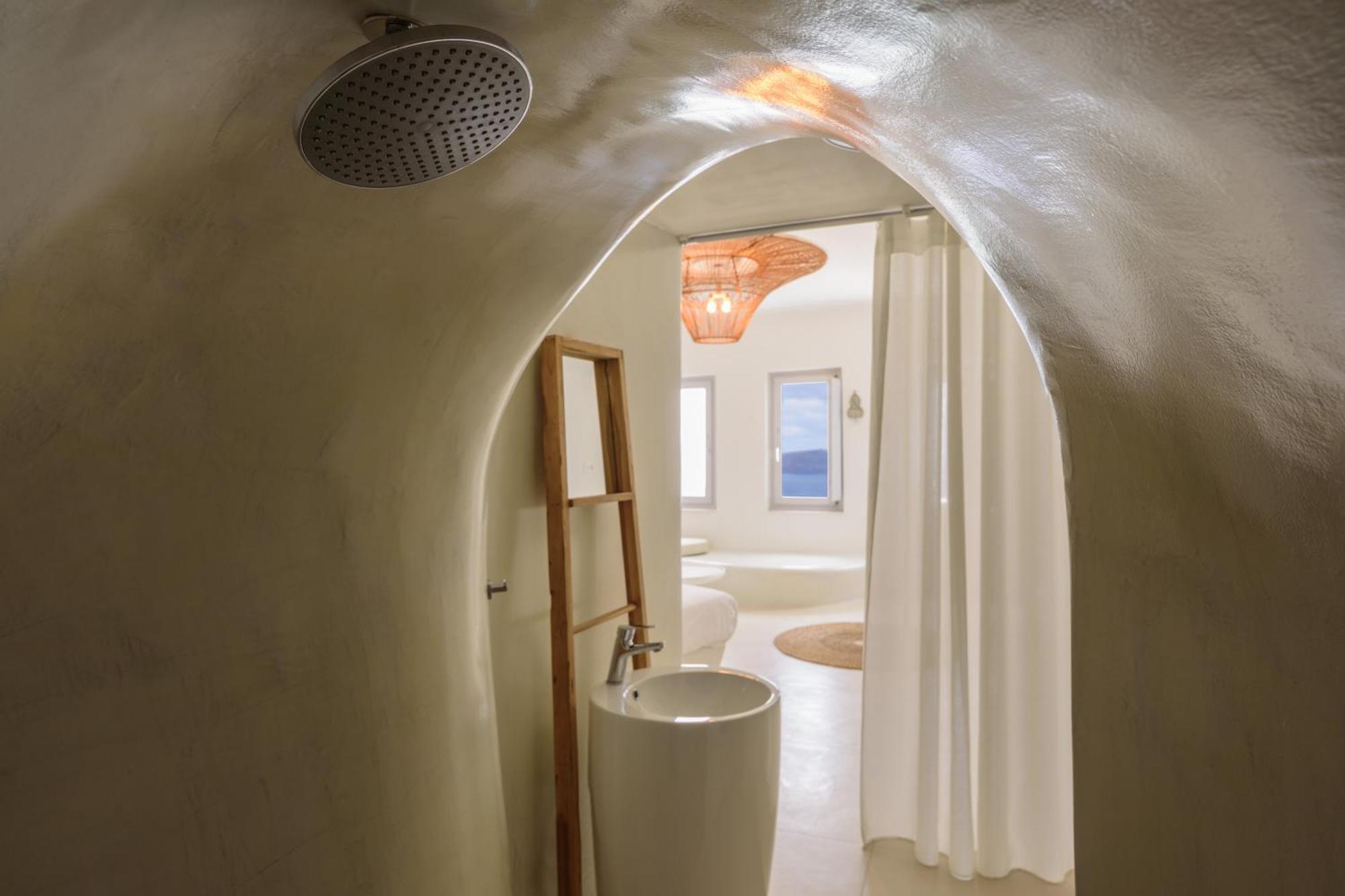 Revelis & Canava Villa Fira (Santorini)