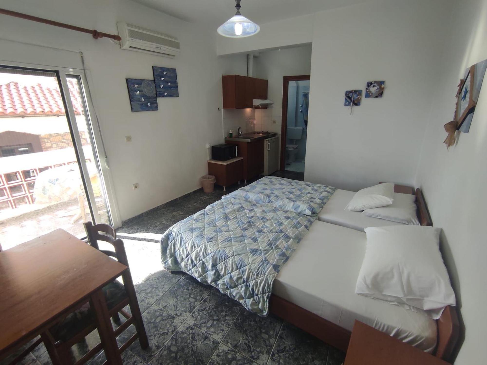 Peristerianos Aparthotel *