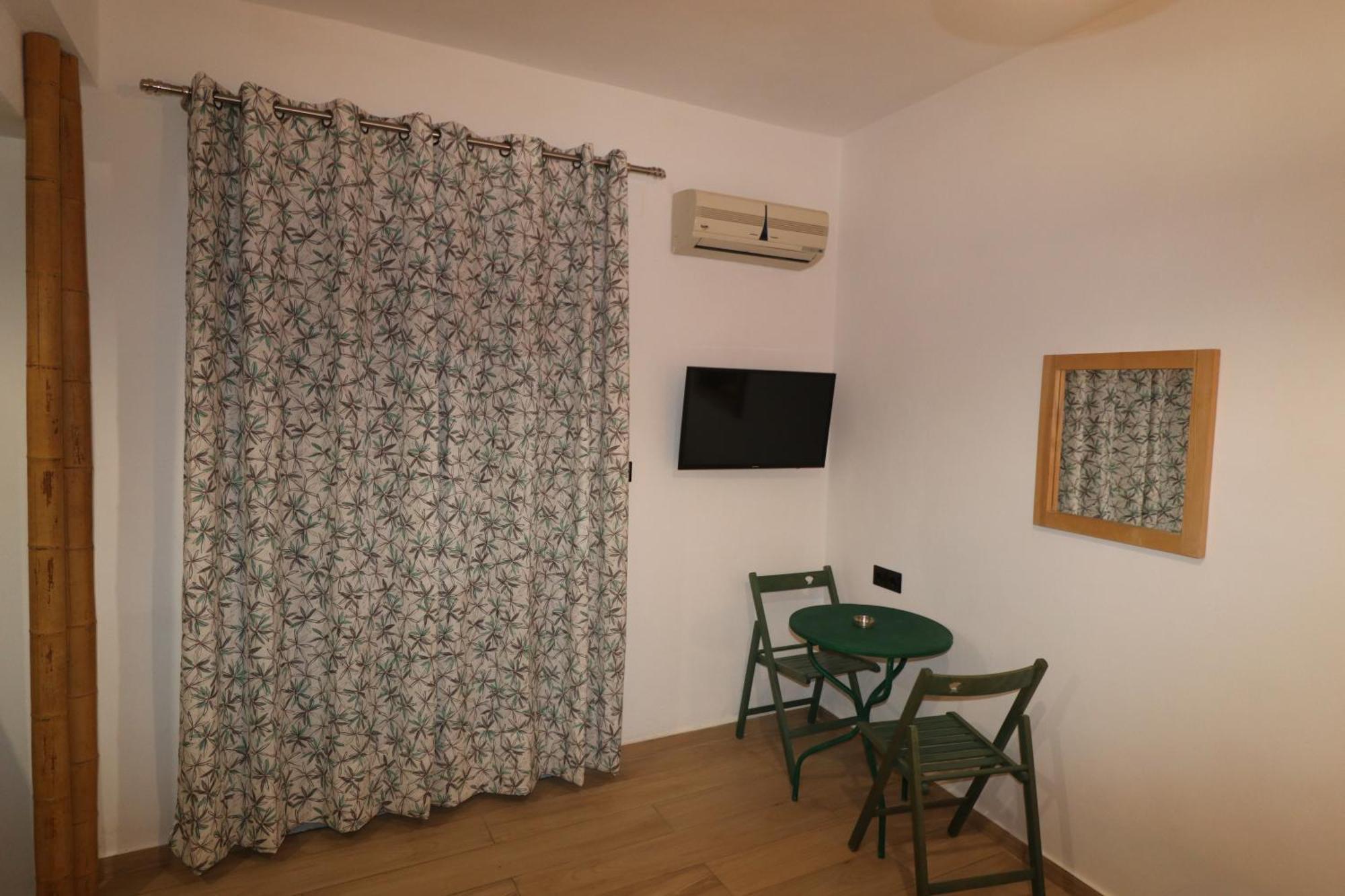 Voula's House * Skiathos Town