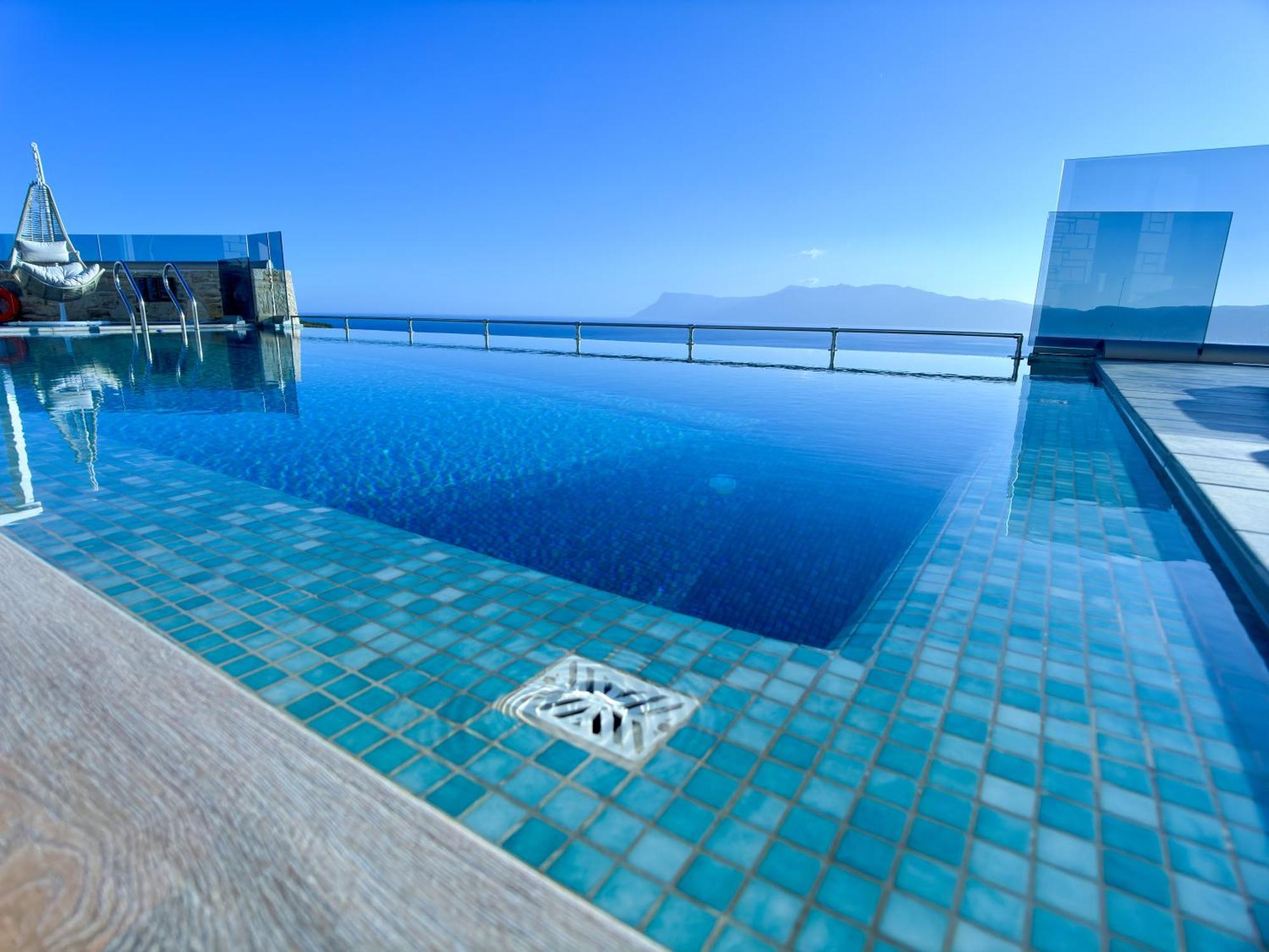Heated Pool & Jacuzzi, Sea View - Paleokastro Luxury *