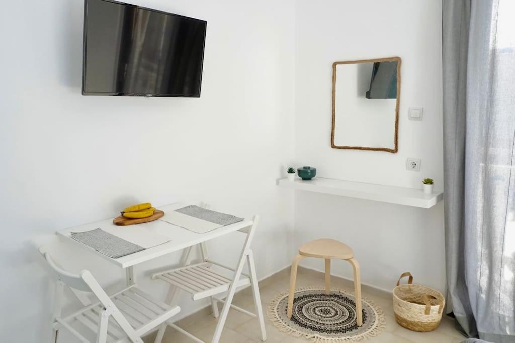 Apartment Sea View At Xenios Avlais