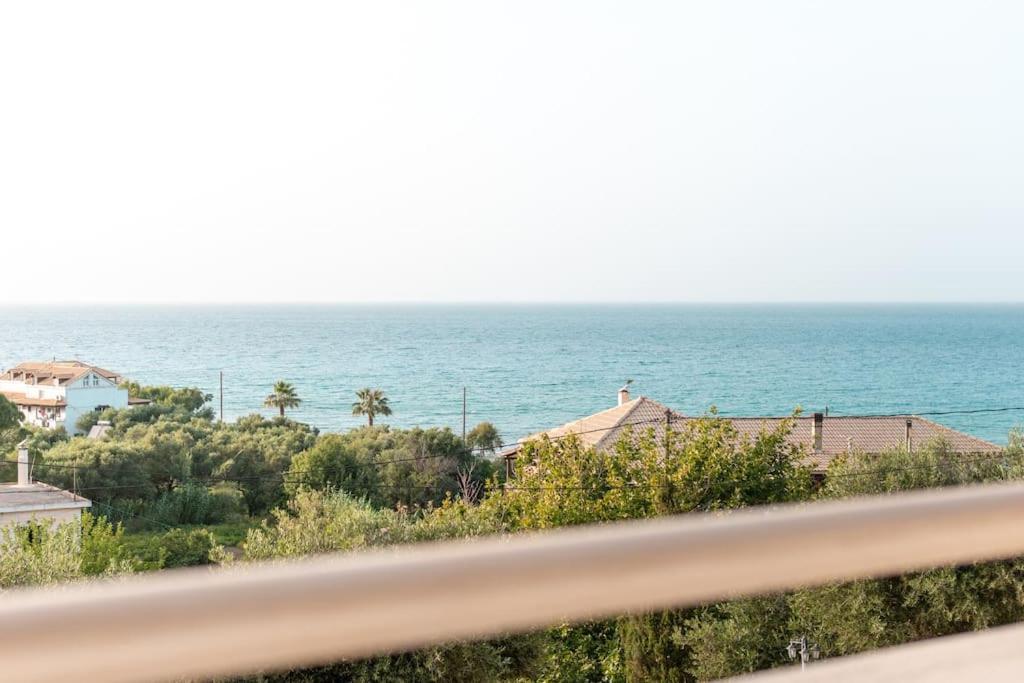 Apartment Sea View At Xenios Avlais *
