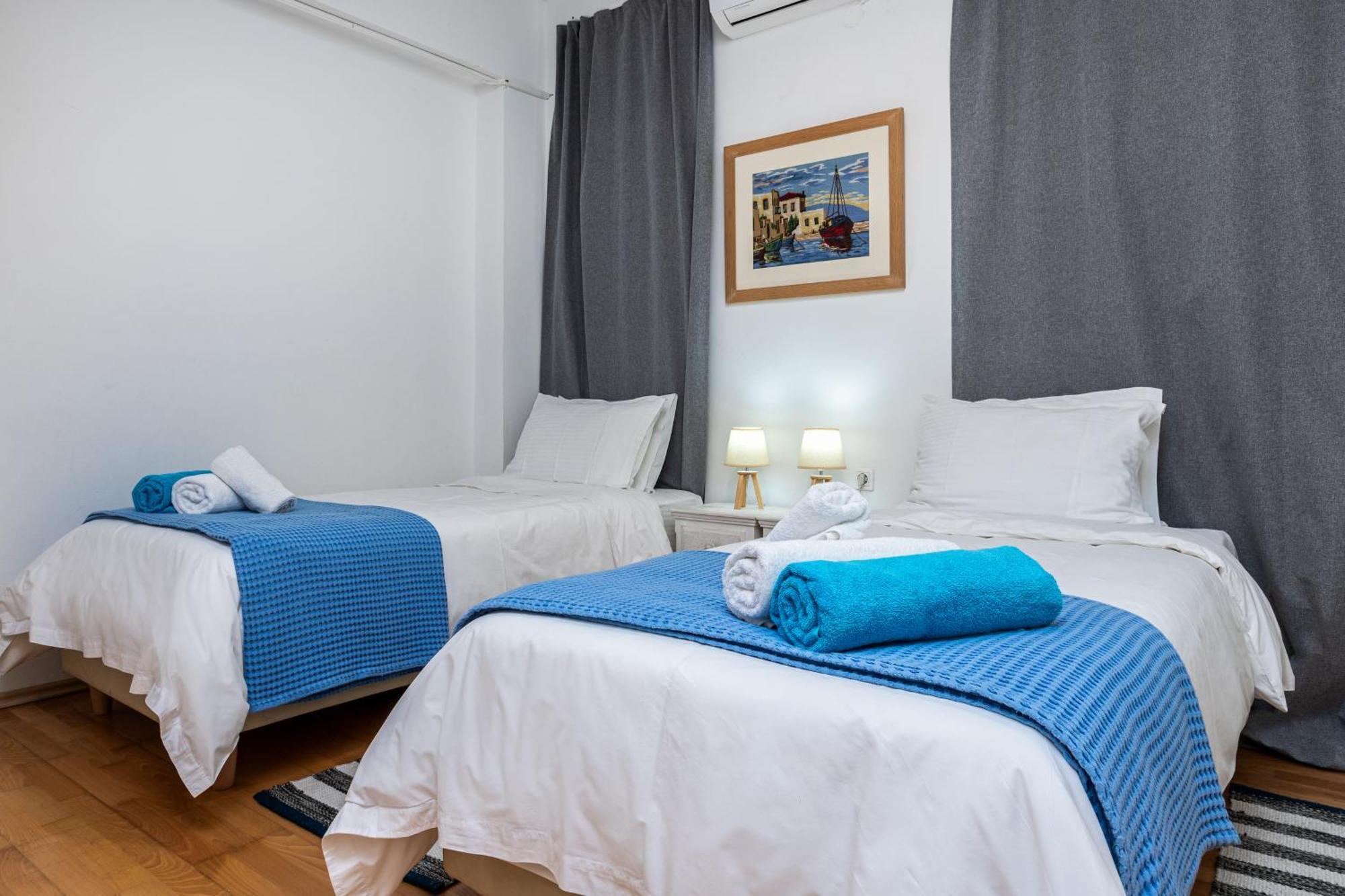 Dimitra With Private Pool And Sea View -the Ground Floor Of A Two Storey Building Holiday home *