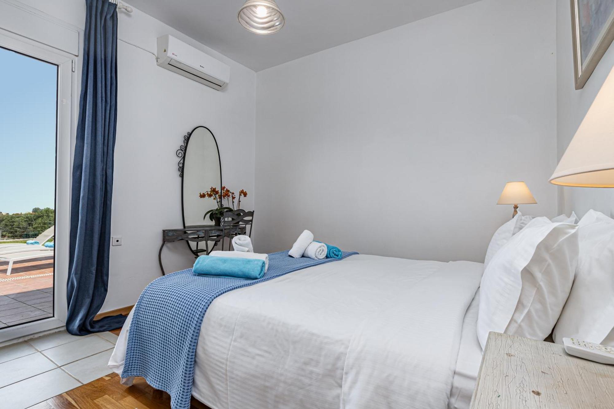 Holiday home Dimitra With Private Pool And Sea View -the Ground Floor Of A Two Storey Building *