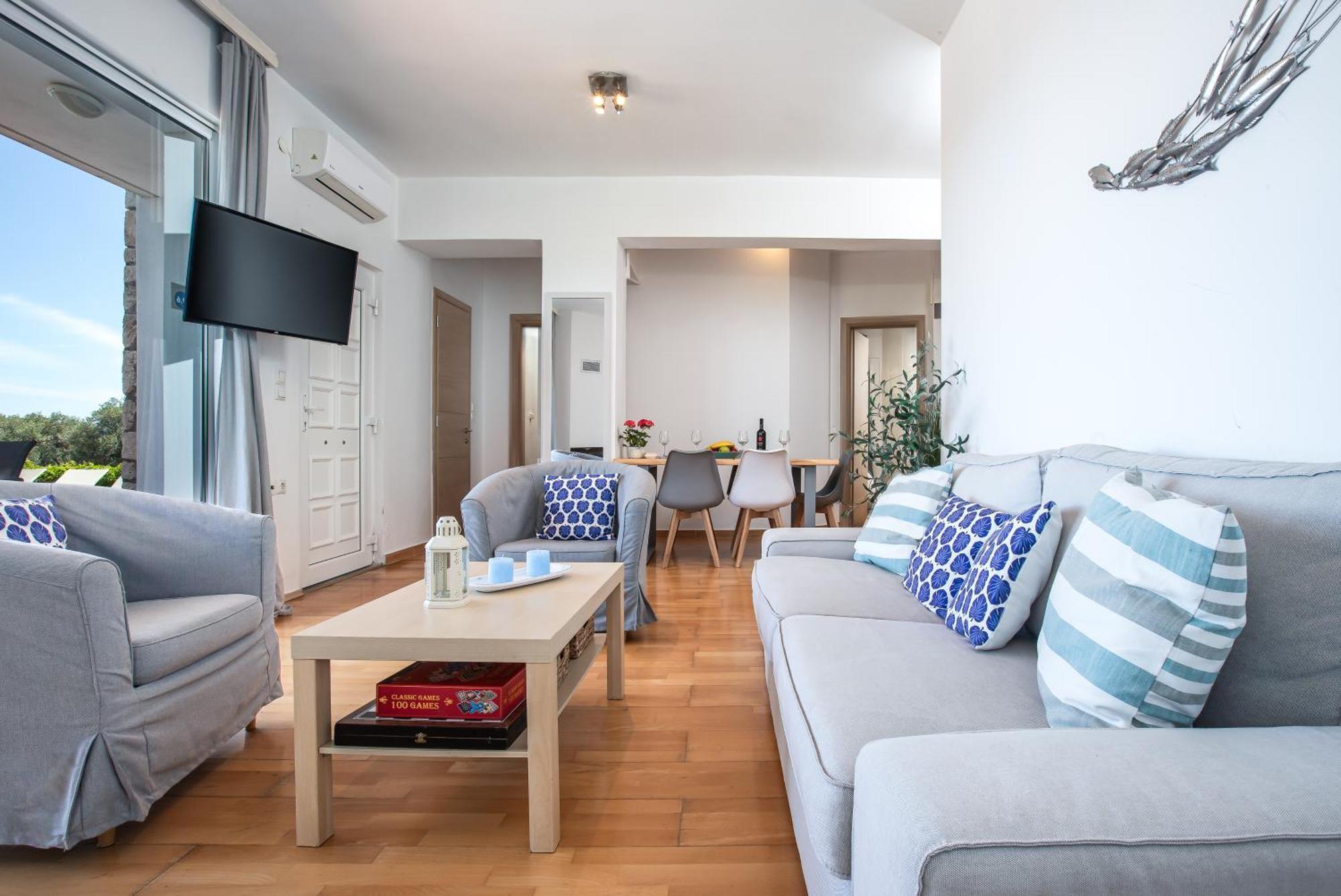 Dimitra With Private Pool And Sea View -the Ground Floor Of A Two Storey Building * Daratsos