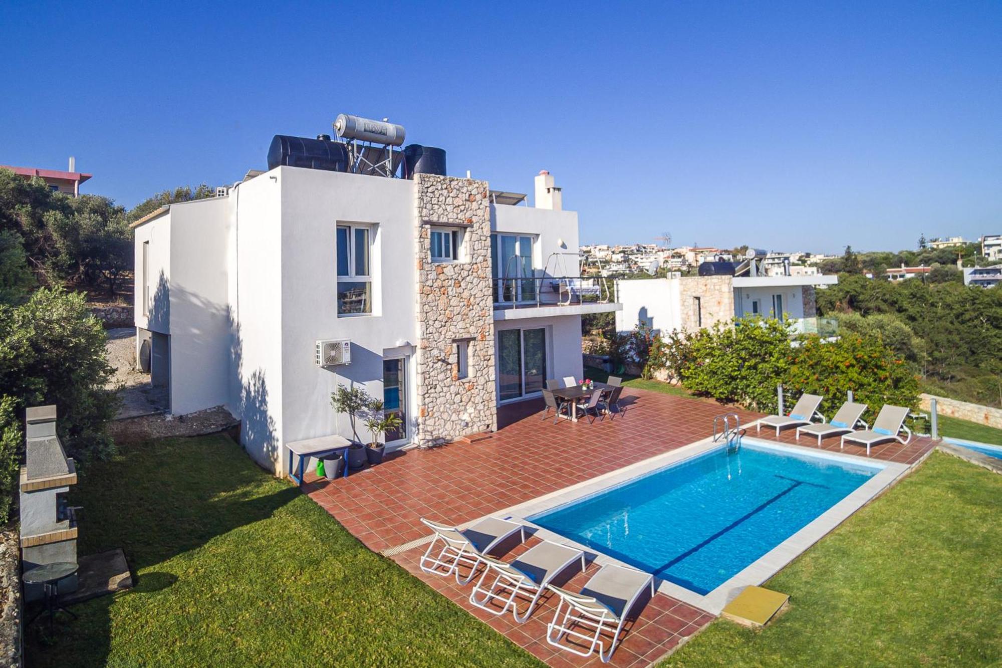 Dimitra With Private Pool And Sea View -the Ground Floor Of A Two Storey Building *
