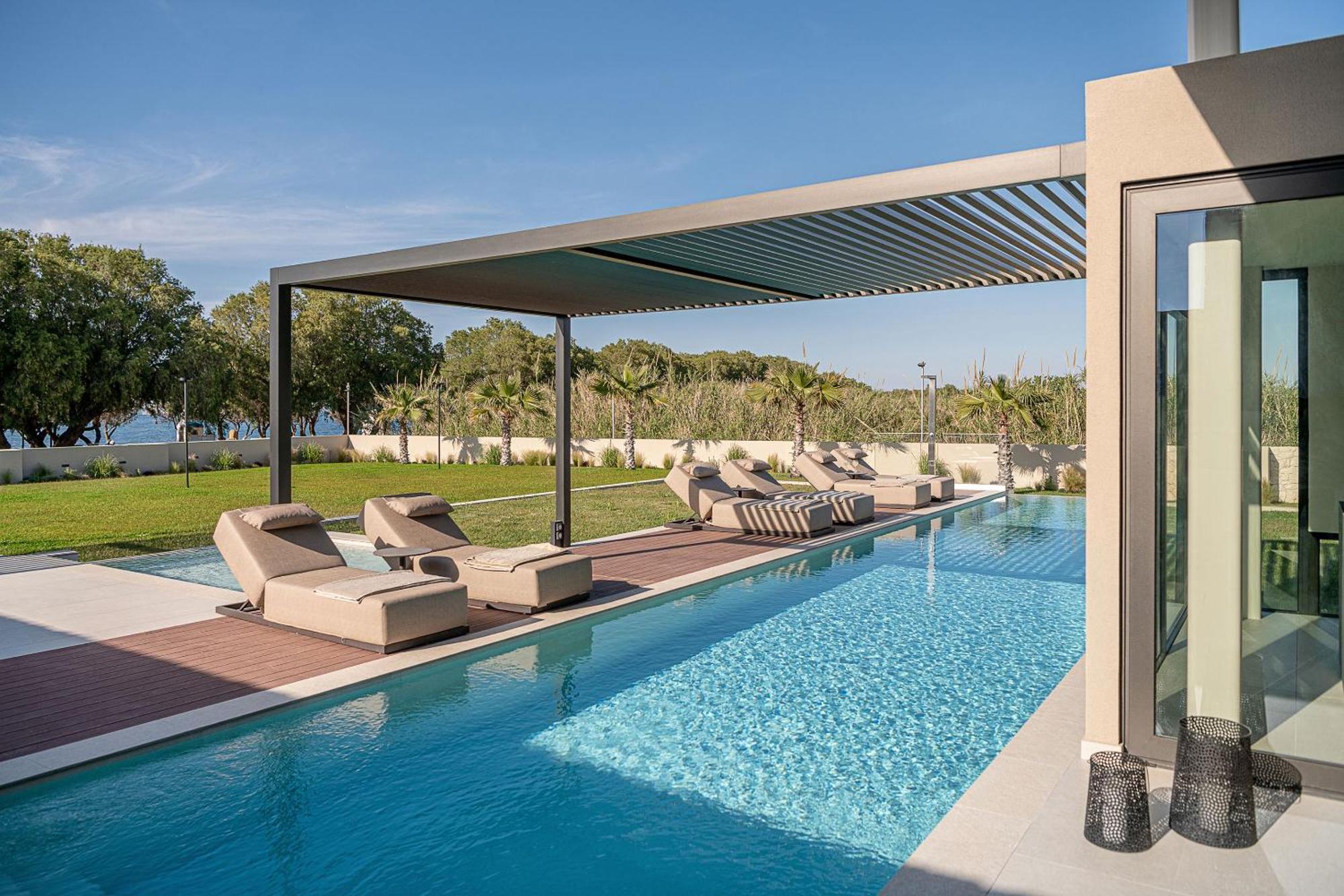 Villa Pnoe - Seafront Experience *