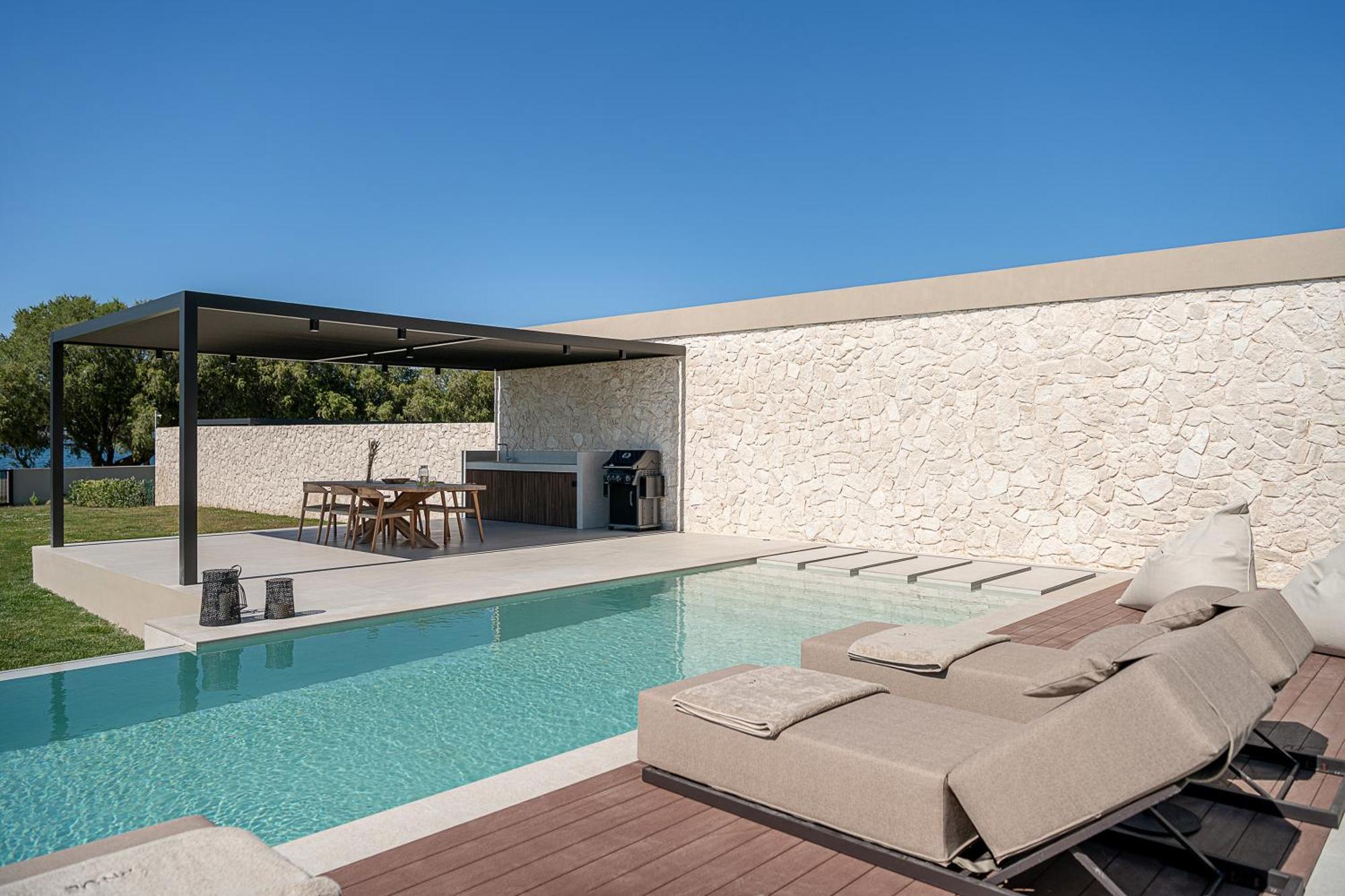 Pnoe - Seafront Experience Villa Tavronitis (Crete)