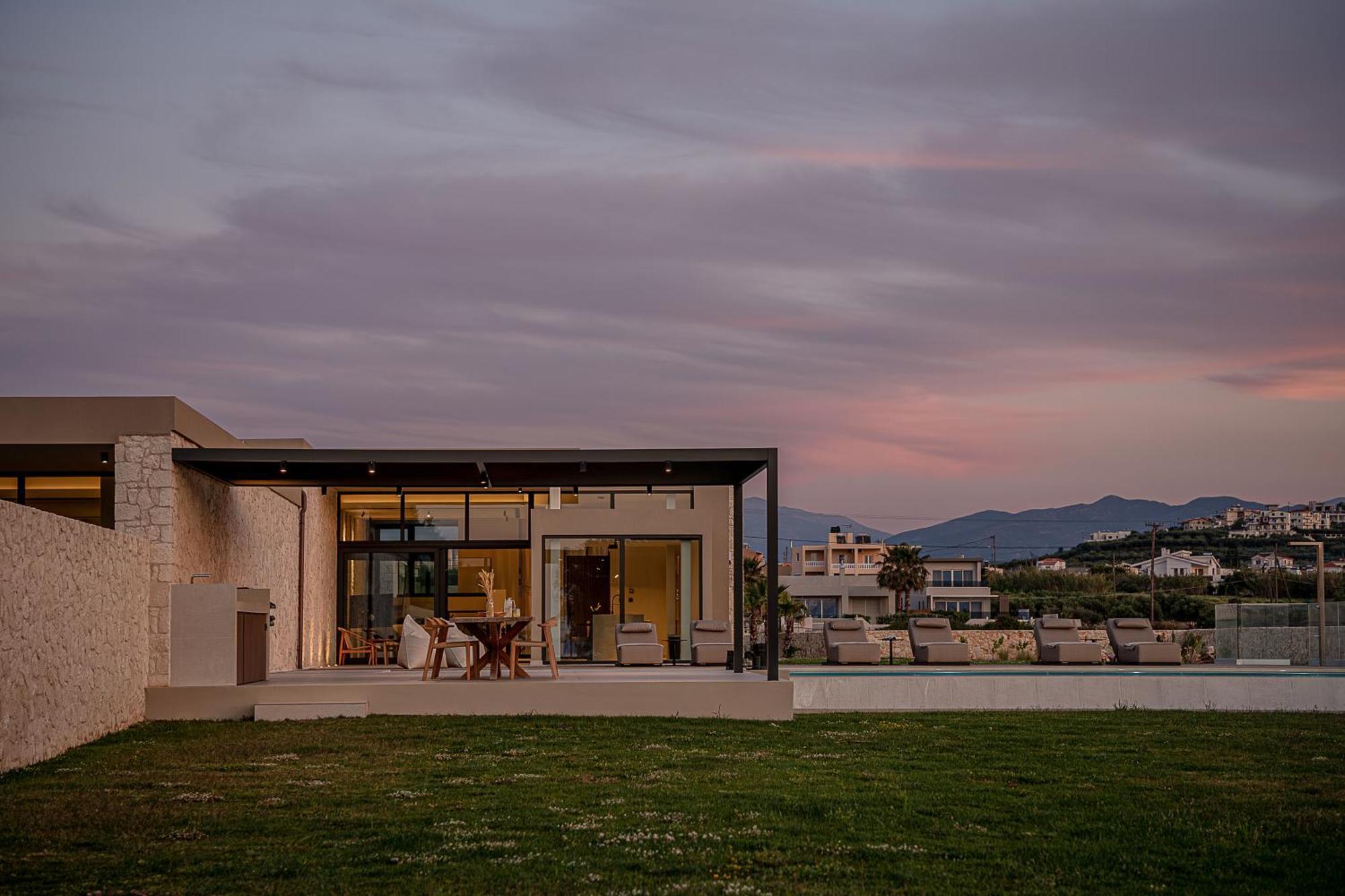 Pnoe - Seafront Experience Villa Tavronitis (Crete)