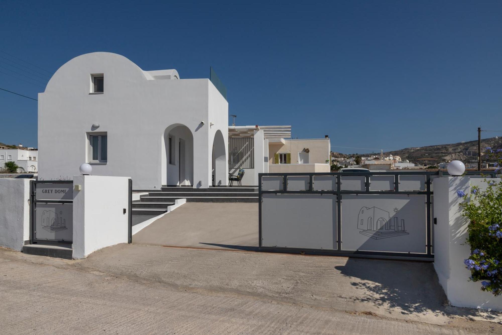 Villa Grey Dome Santorini *
