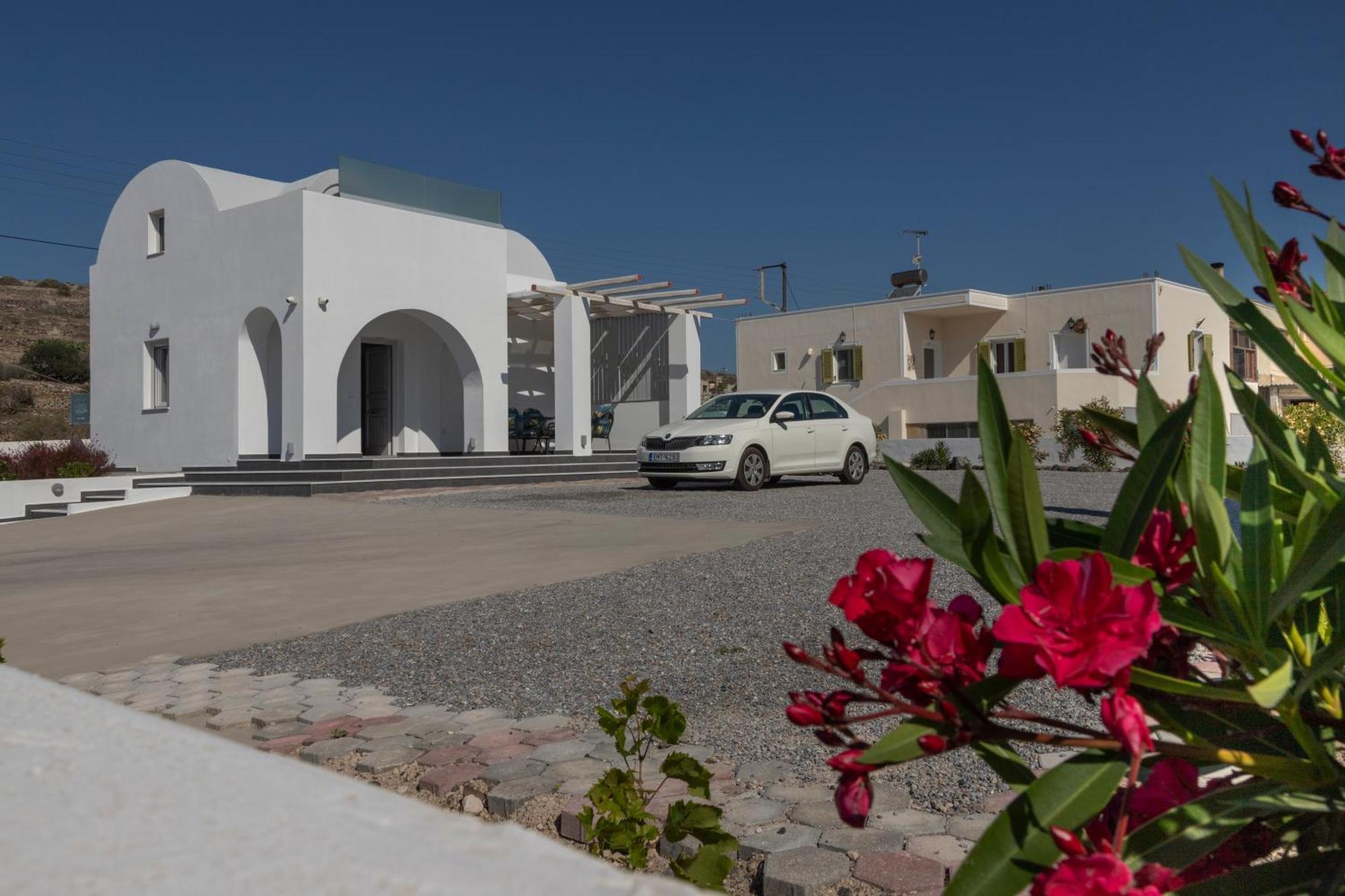 Villa Grey Dome Santorini