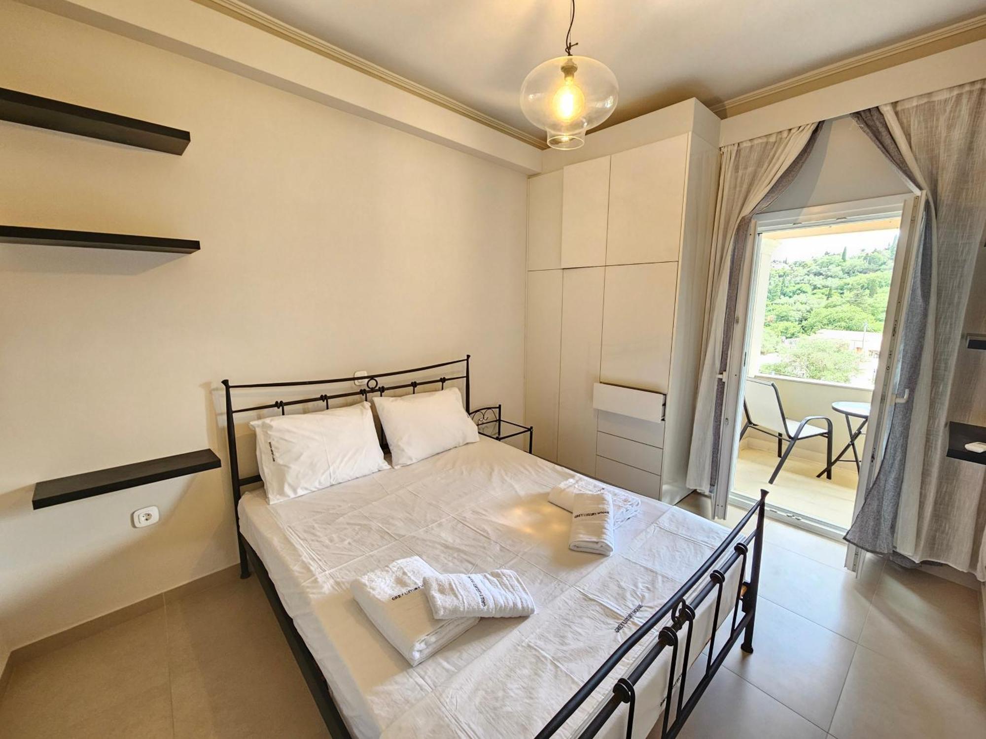 Grey Luxury House Apartment *
