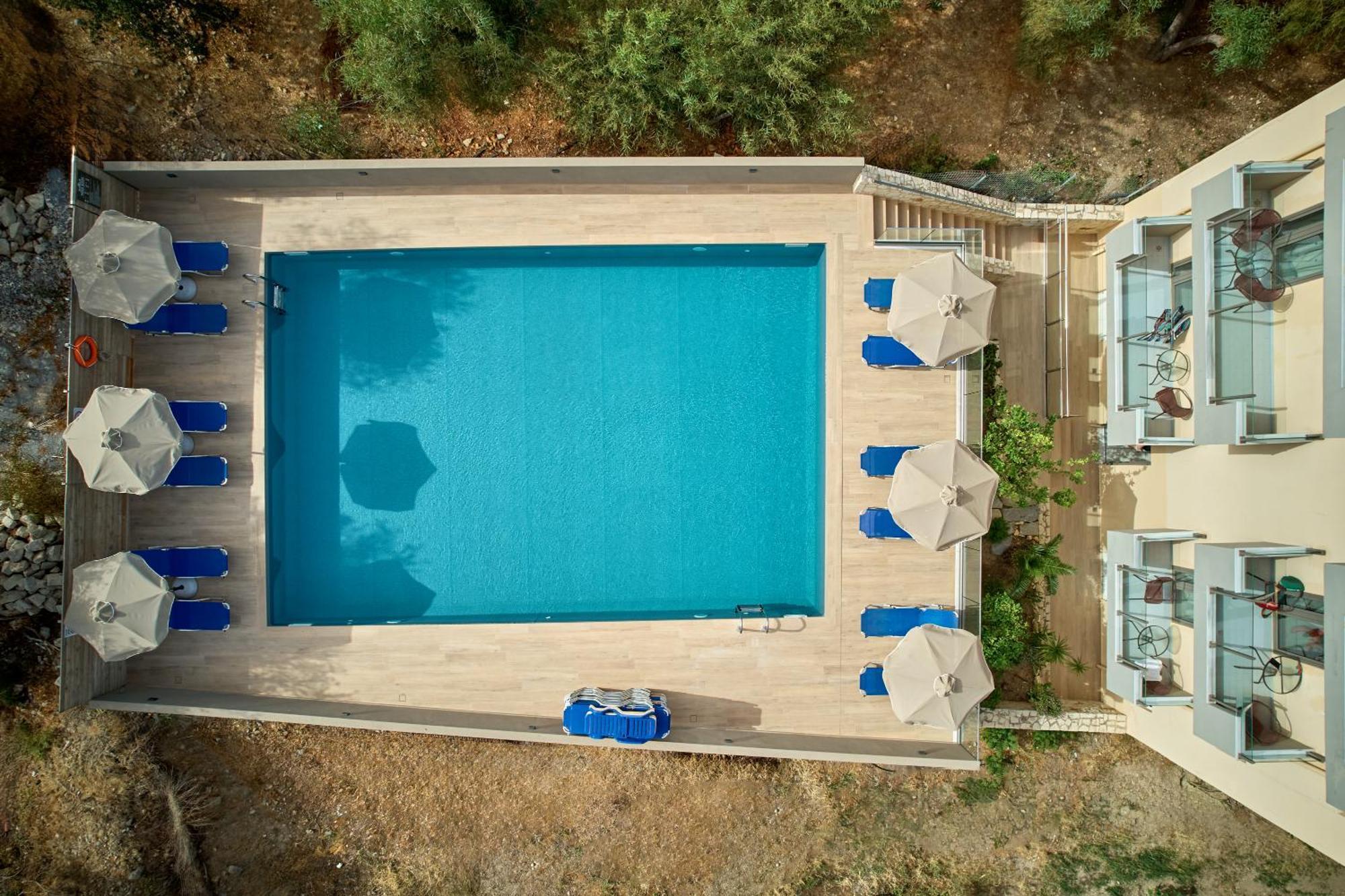 Acropolis Aparthotel 3*