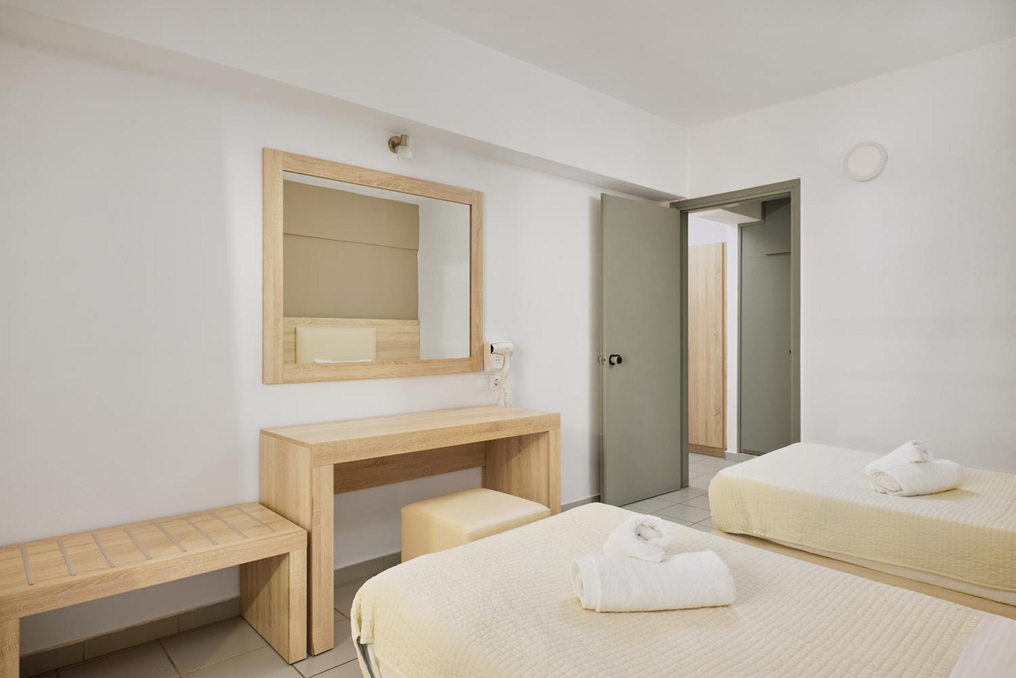 Aparthotel Acropolis Hersonissos (Crete)