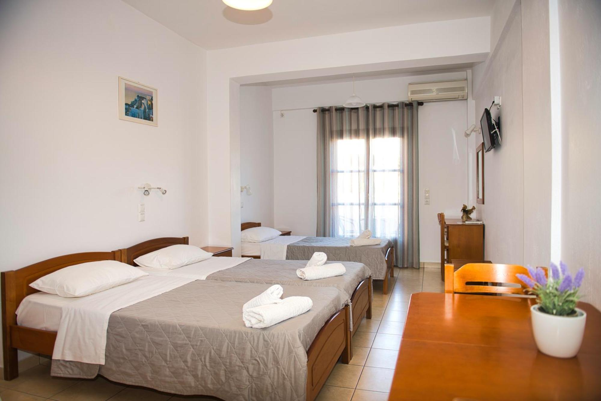 Angira 3* Kamari (Santorini)