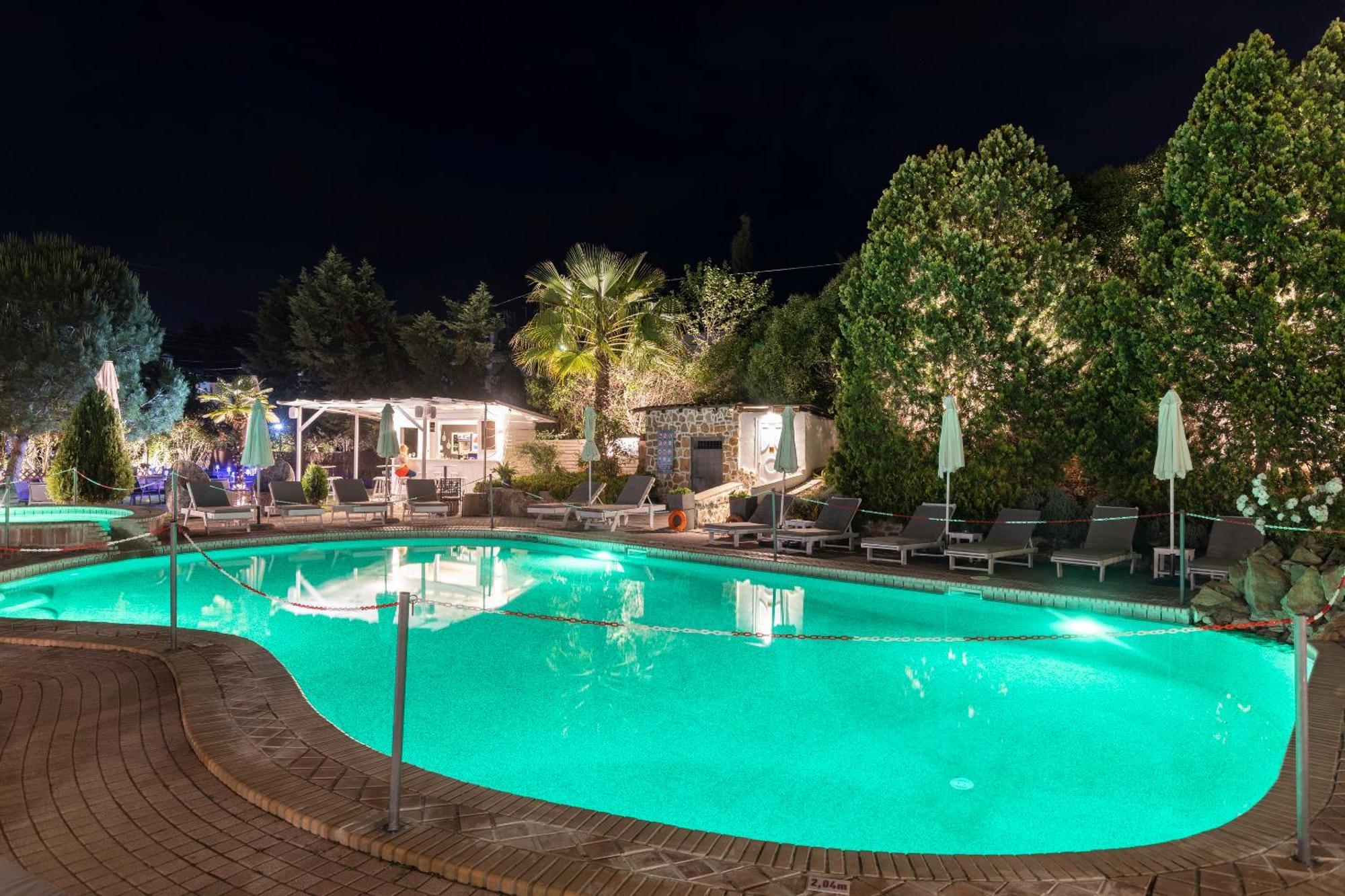Jenny, Hotel Siviri