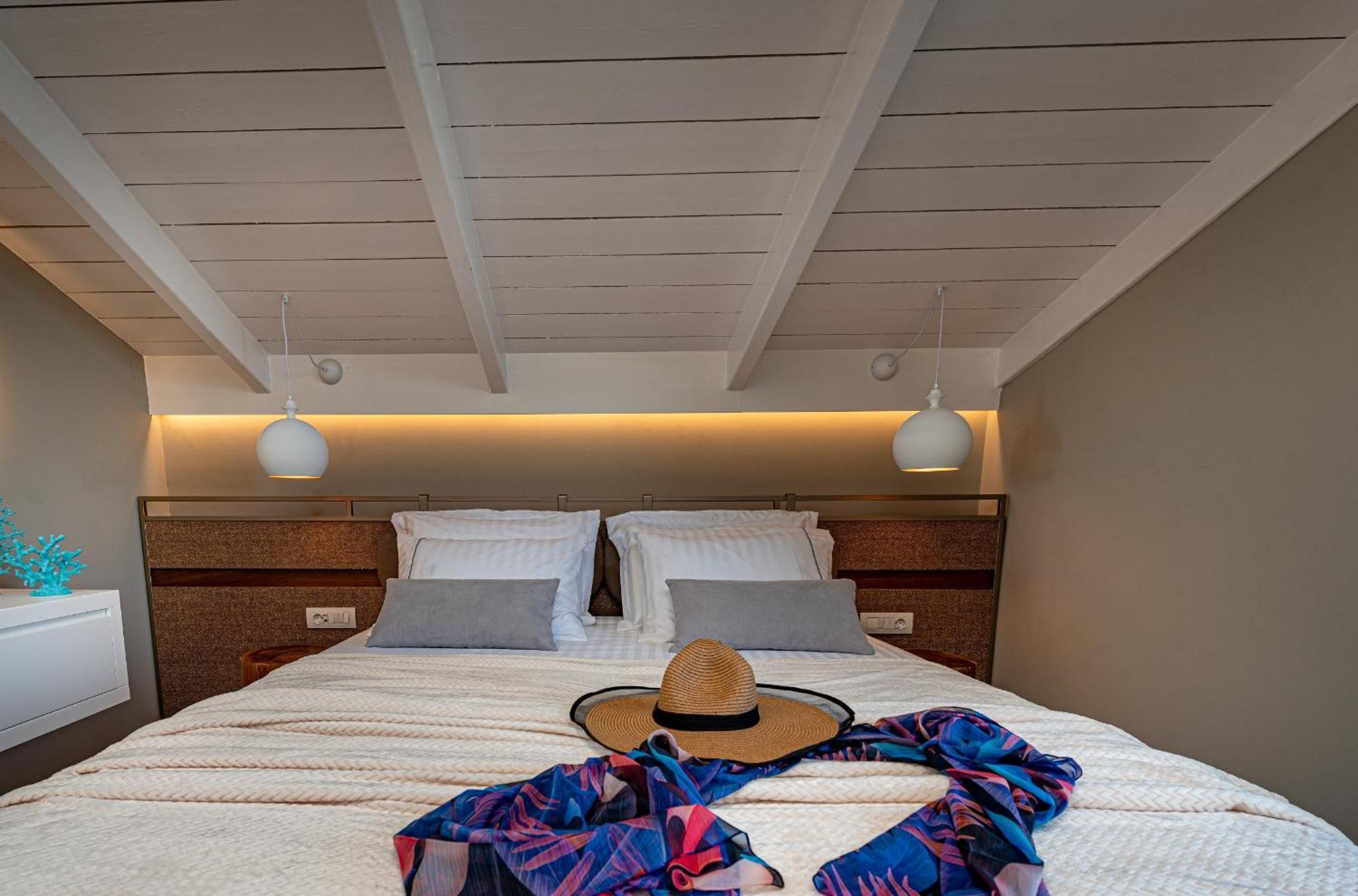 Hotel Horizon - Beachfront Luxury, By Zantewize *