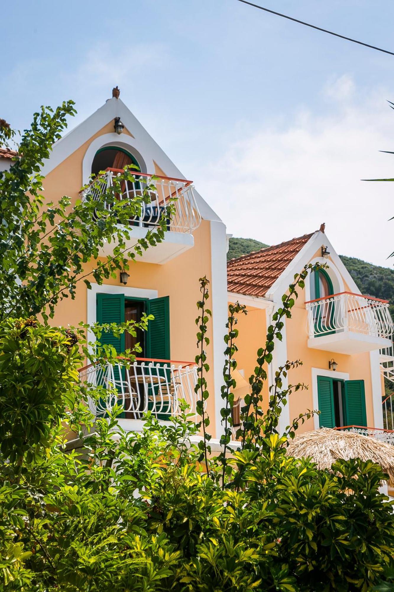 Oasis Complex Guest house *
