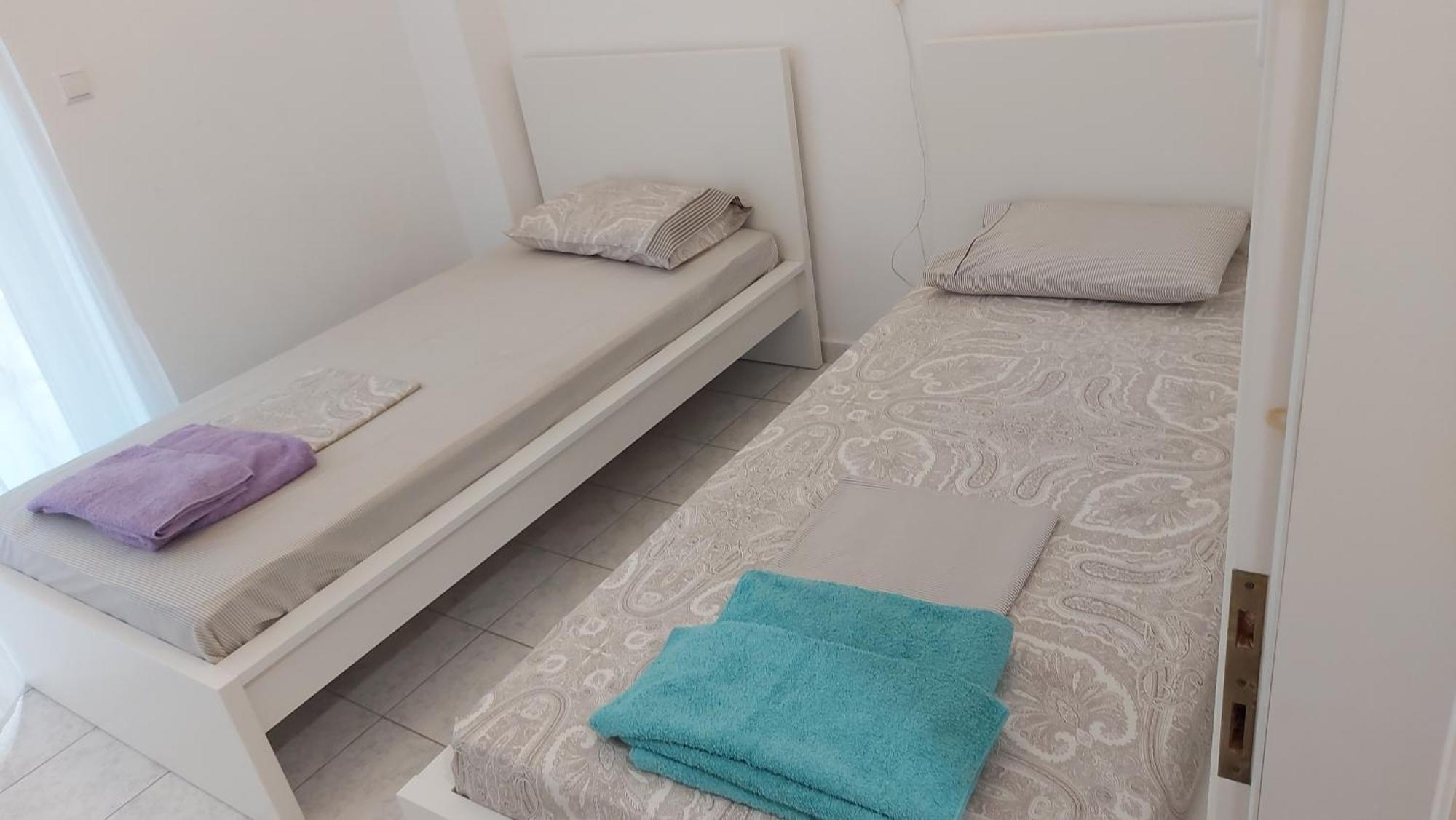 Sea Breeze Apartment *