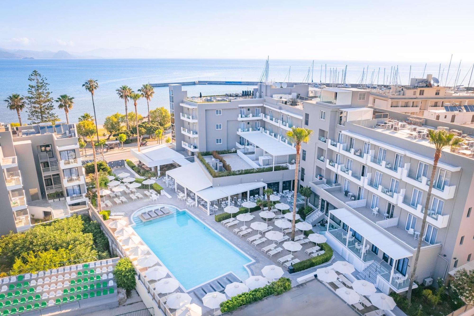 Divine & Aparthotel 4*