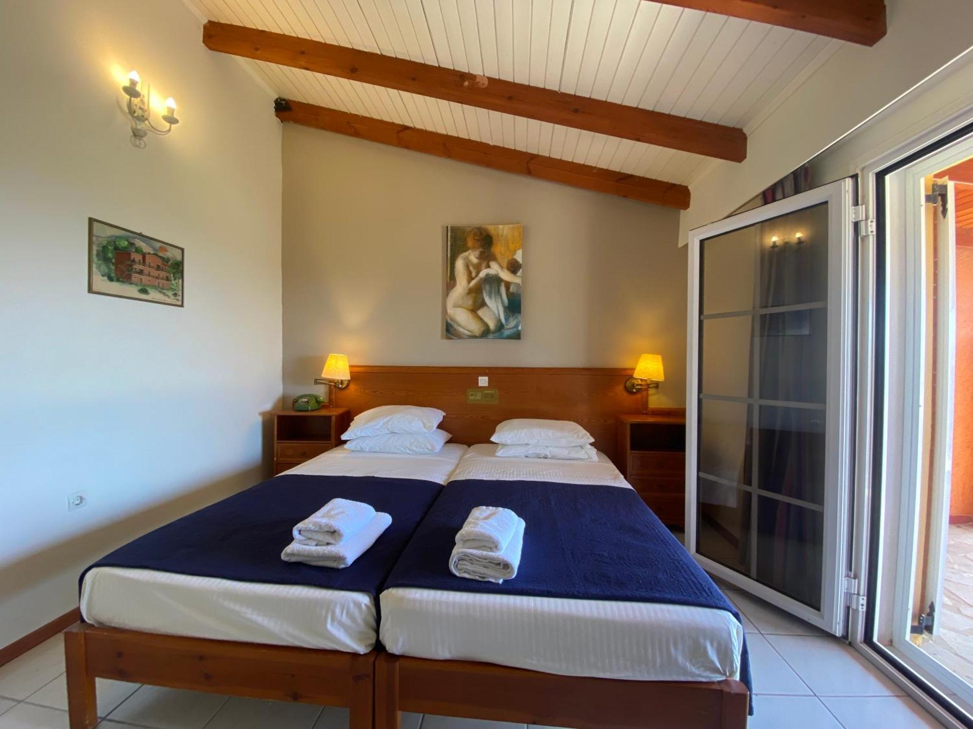 Sunrise Hotel Pesadha