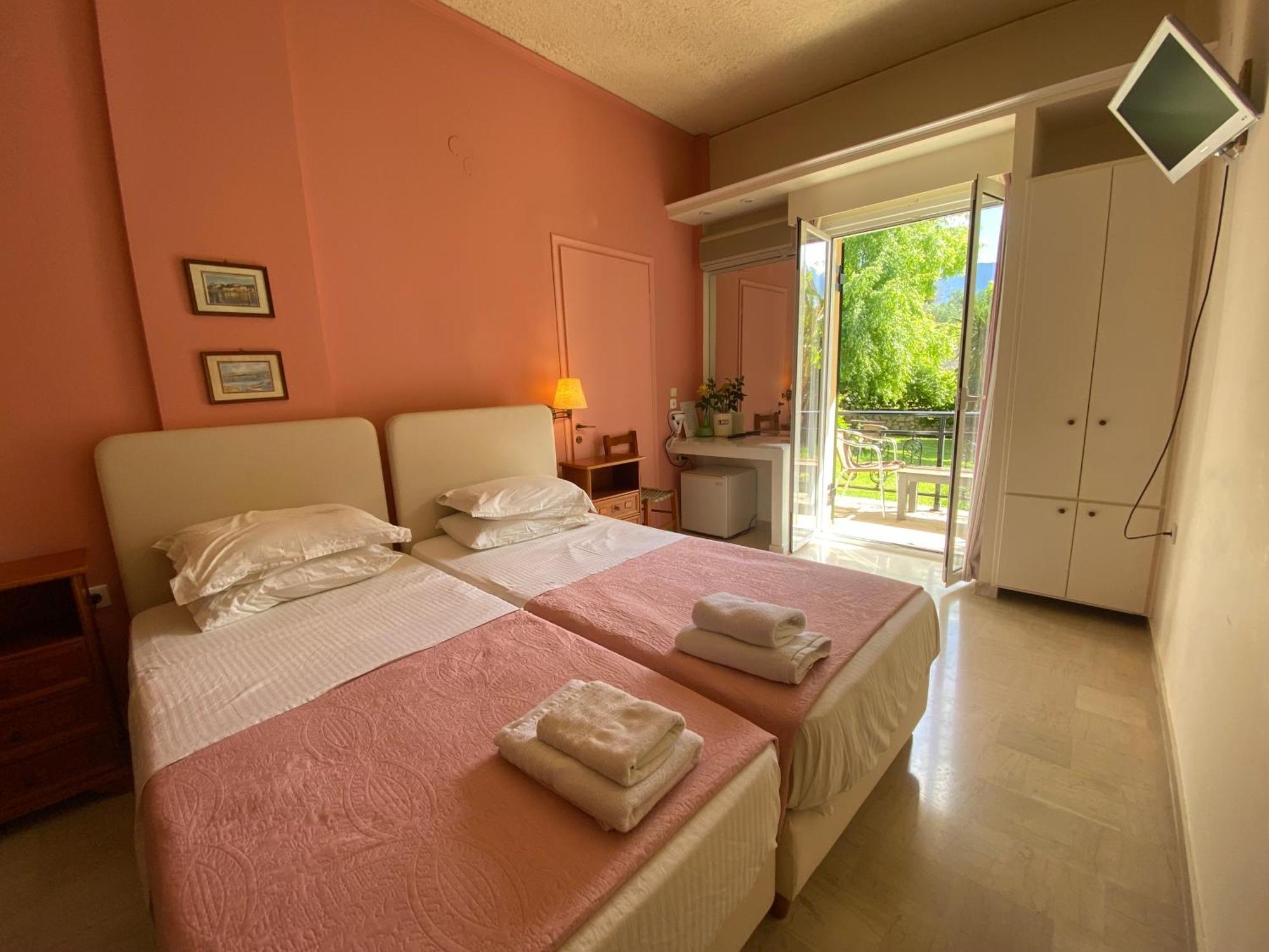 Sunrise 3* Pesadha