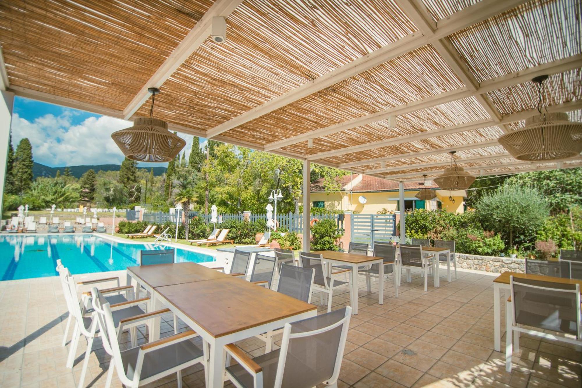 Aparthotel Dominoes Corfu