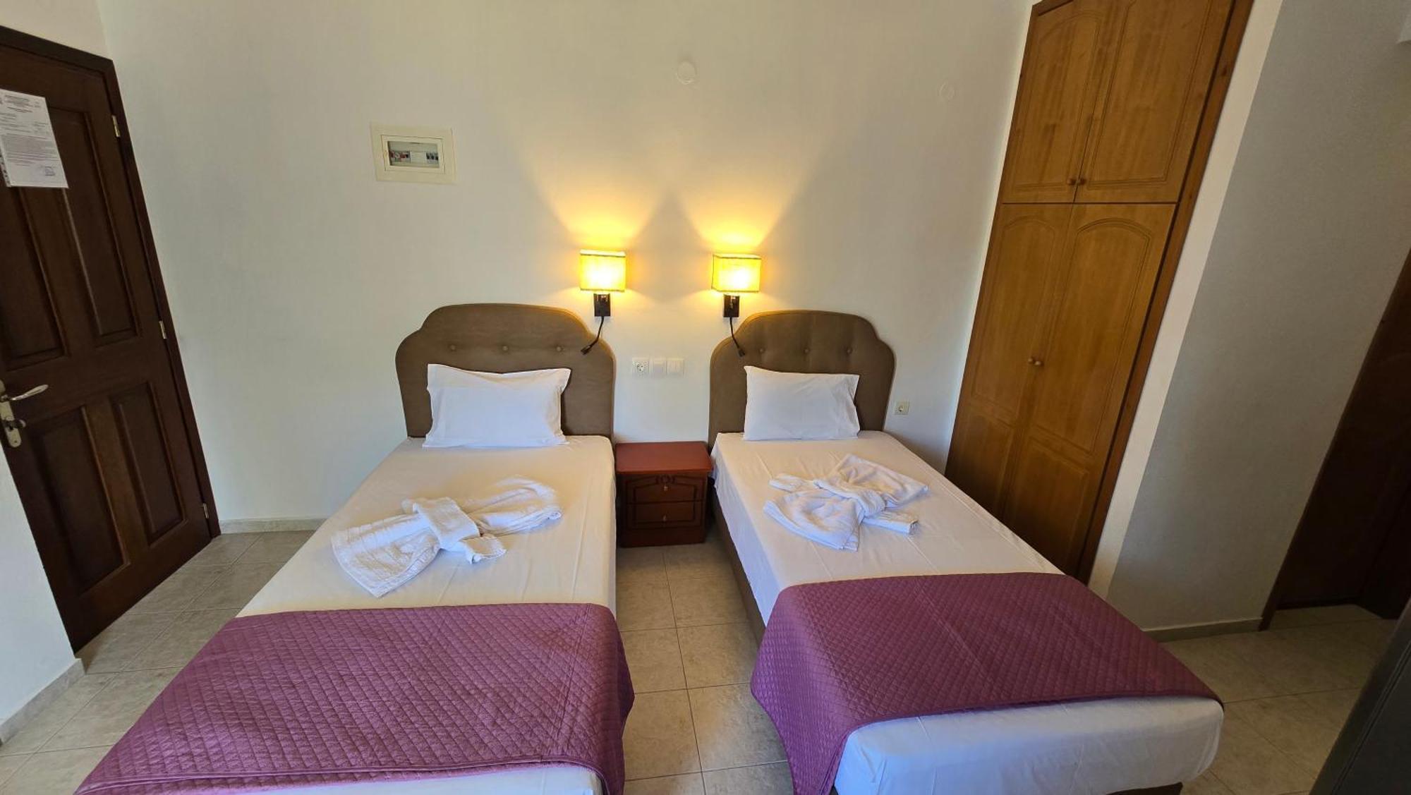 Itamos House Hotel