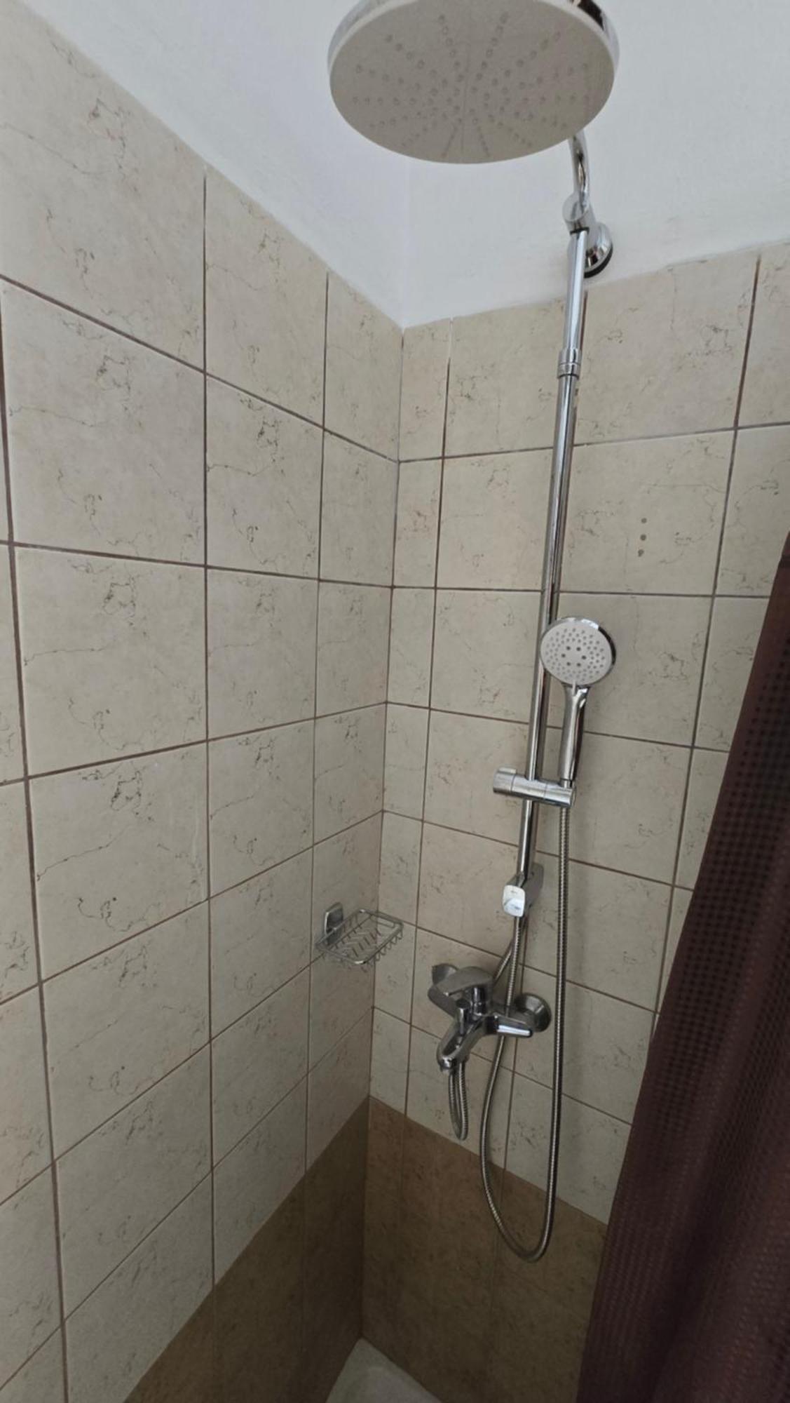 Itamos House Hotel *