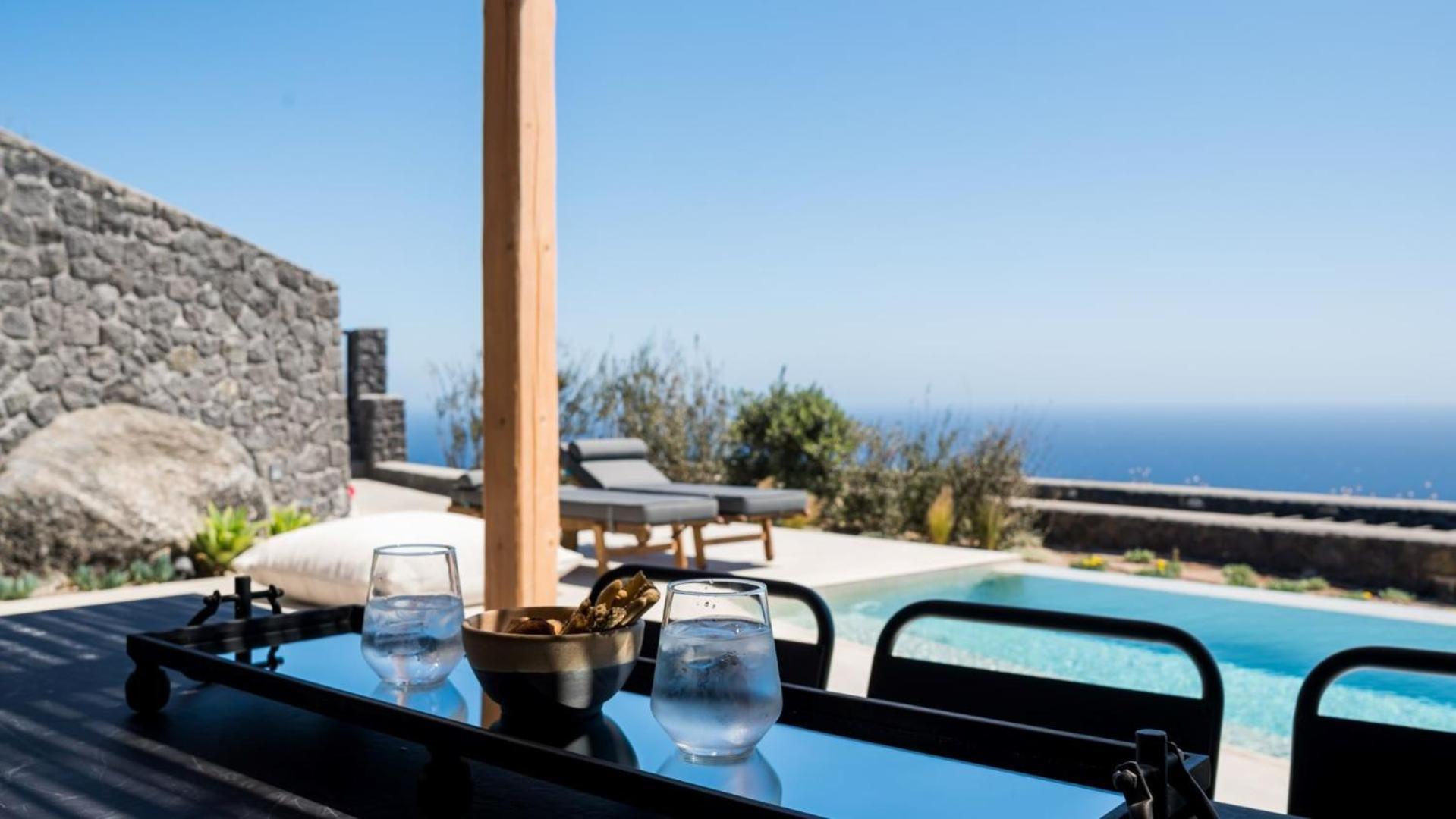 Lithi Luxury Retreat Imerovigli (Santorini)