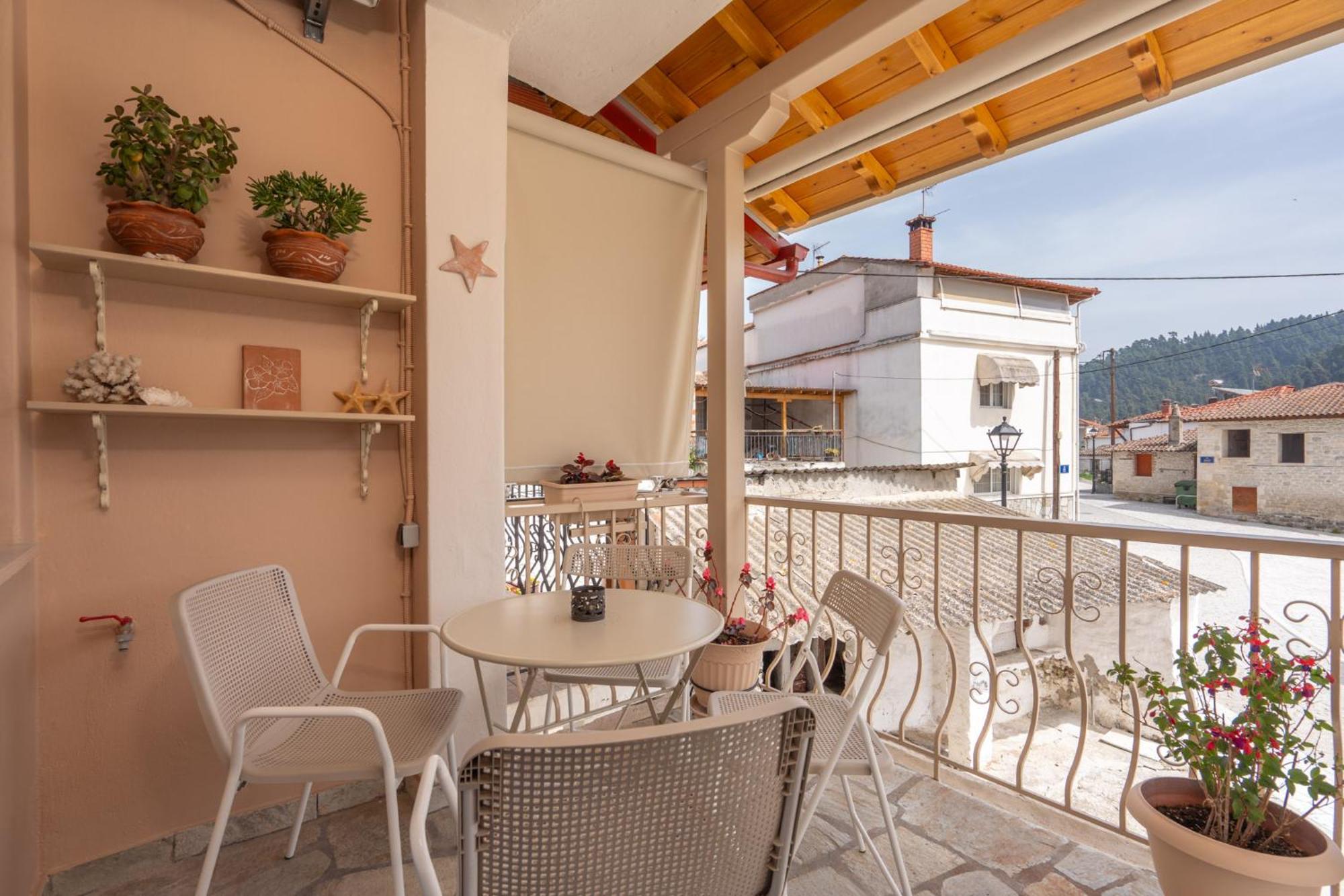 Patriko Retro House Fourka