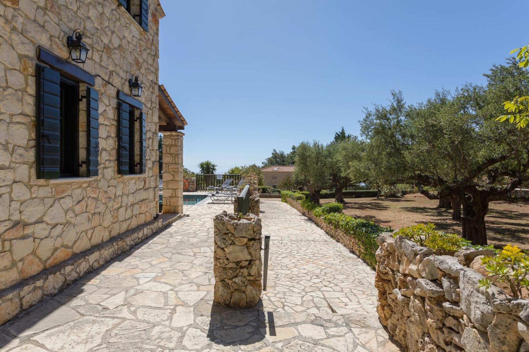 Aresti Mountain Villa Agios Leon