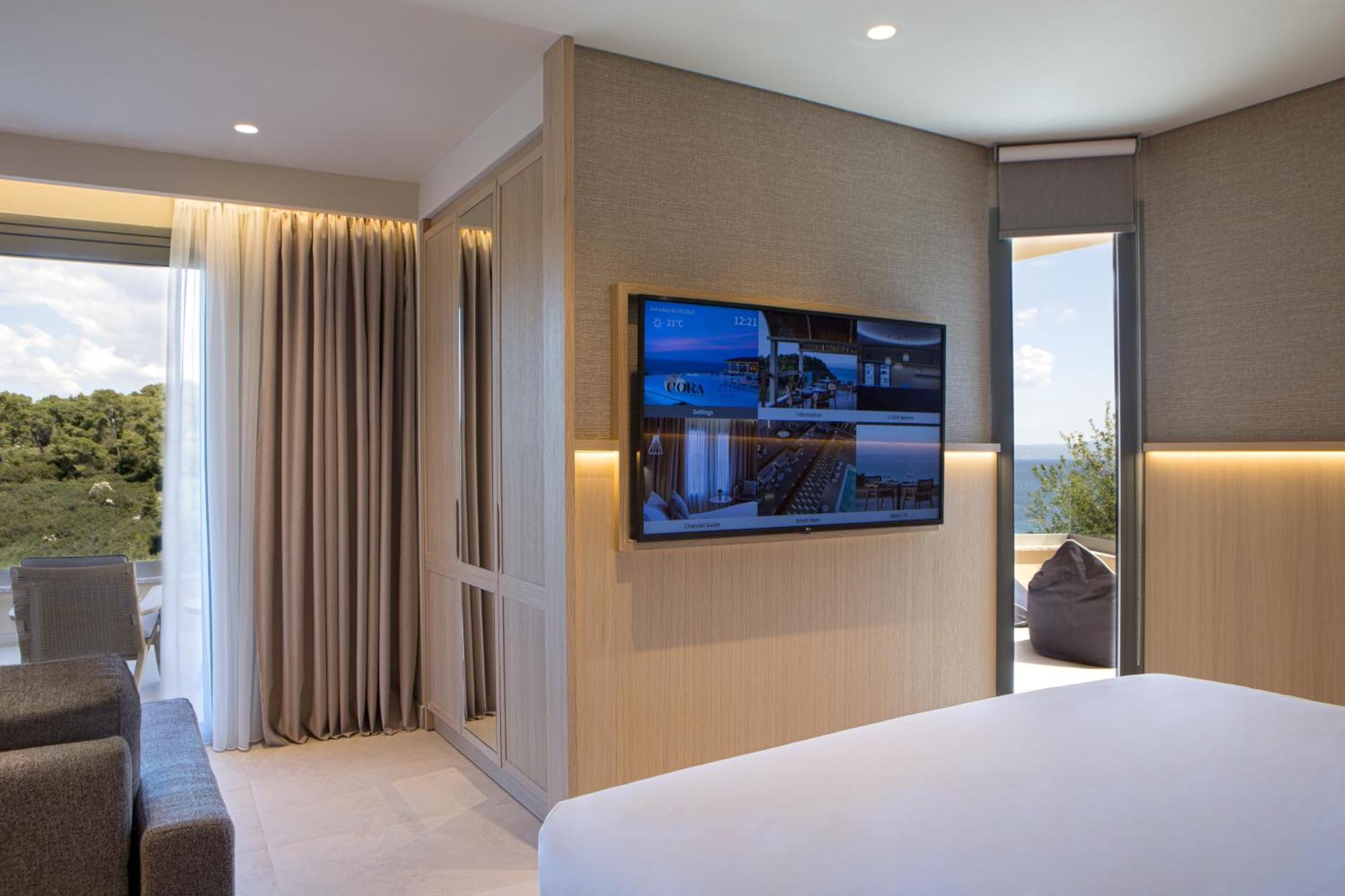Cora & Hotel Afytos