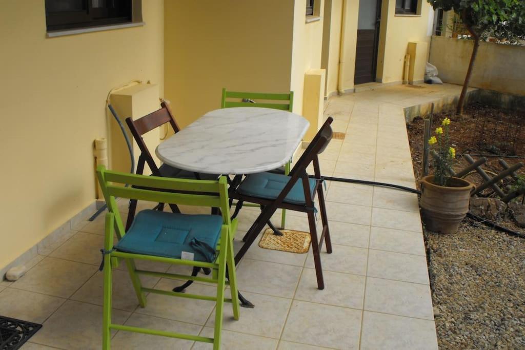 Apartment Christinas Summer House With Pool In Kefalas