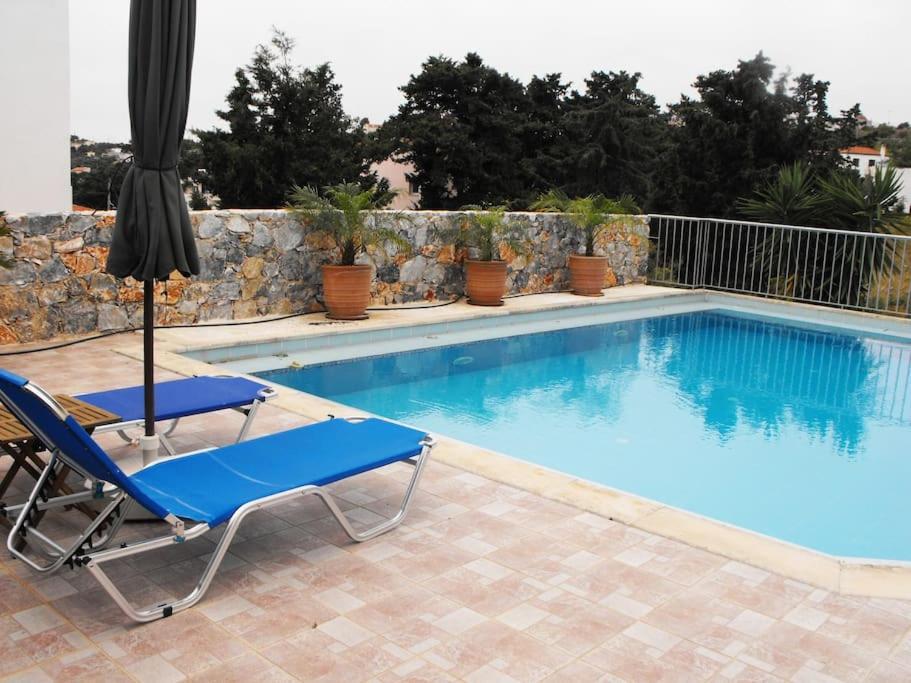 Christinas Summer House With Pool In * Kefalas