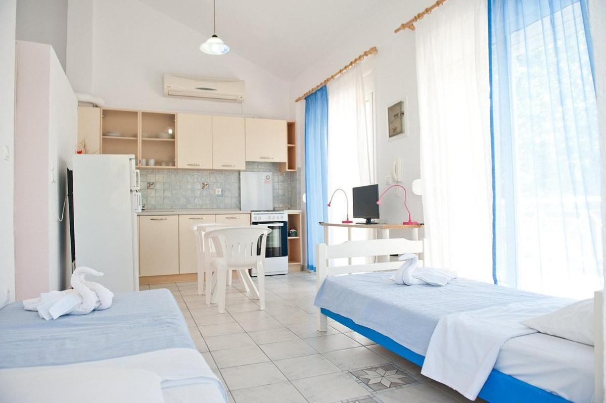 Aparthotel Elena Ormos Panagias