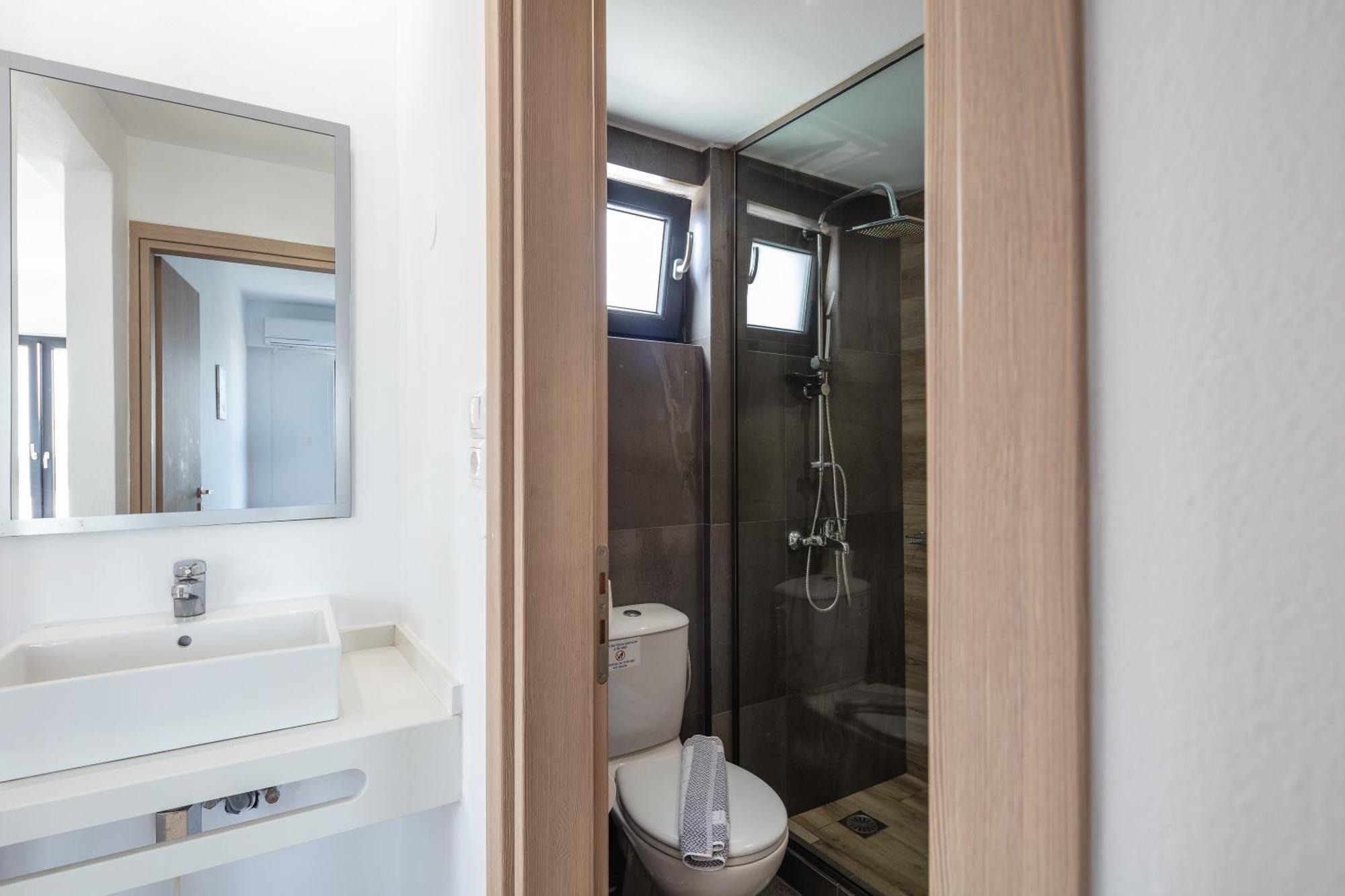 Golden Bay Boutique & 4* Kokkini Hani