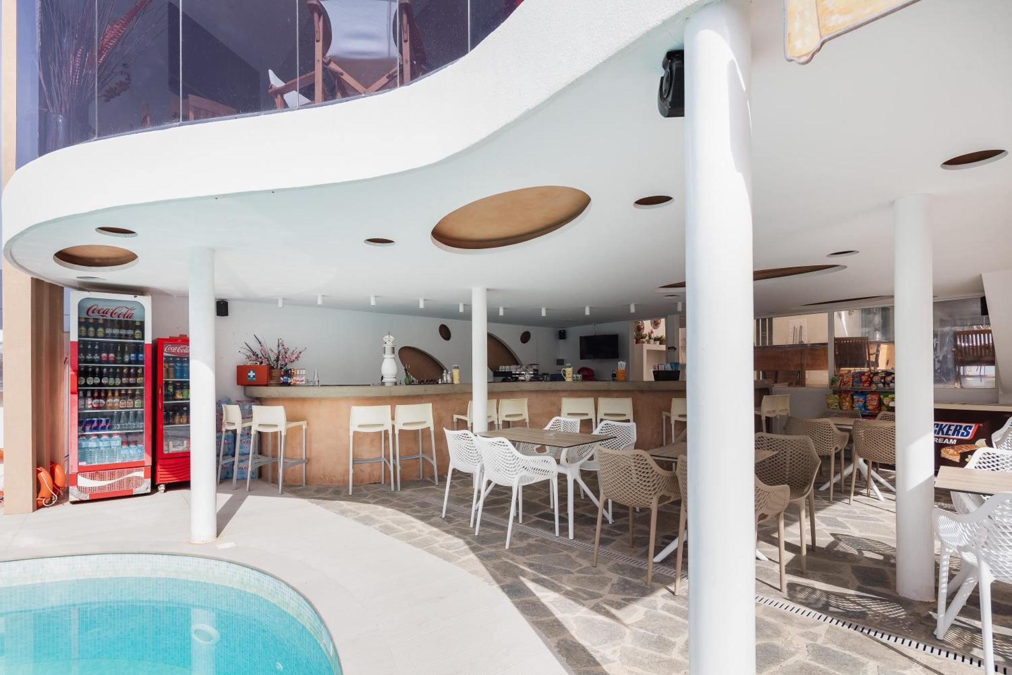 Golden Bay Boutique & Aparthotel