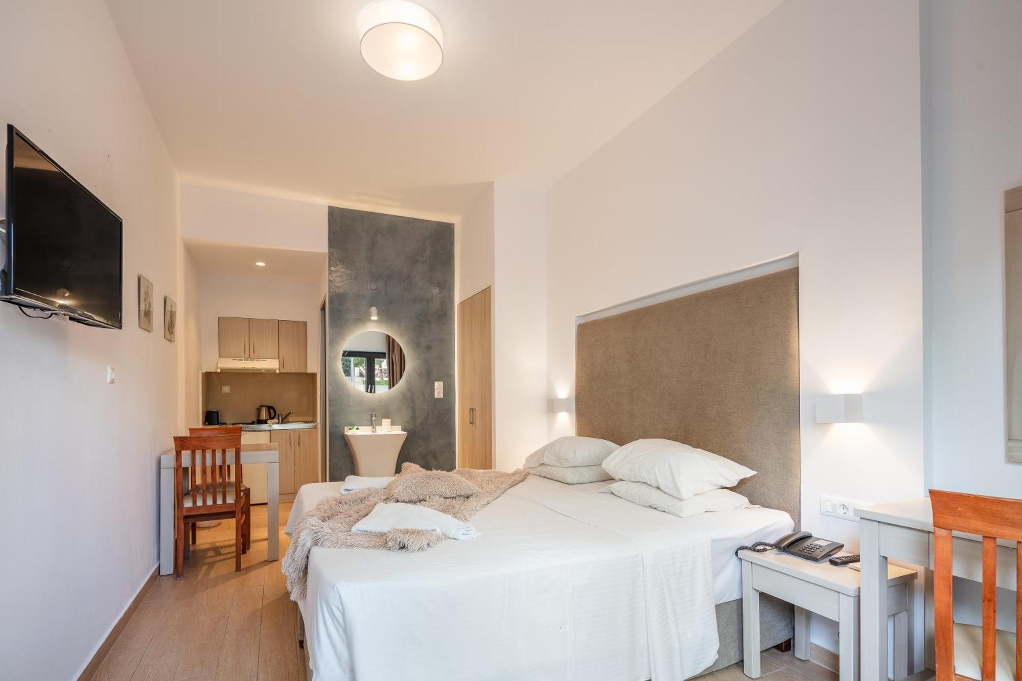 Golden Bay Boutique & 4*