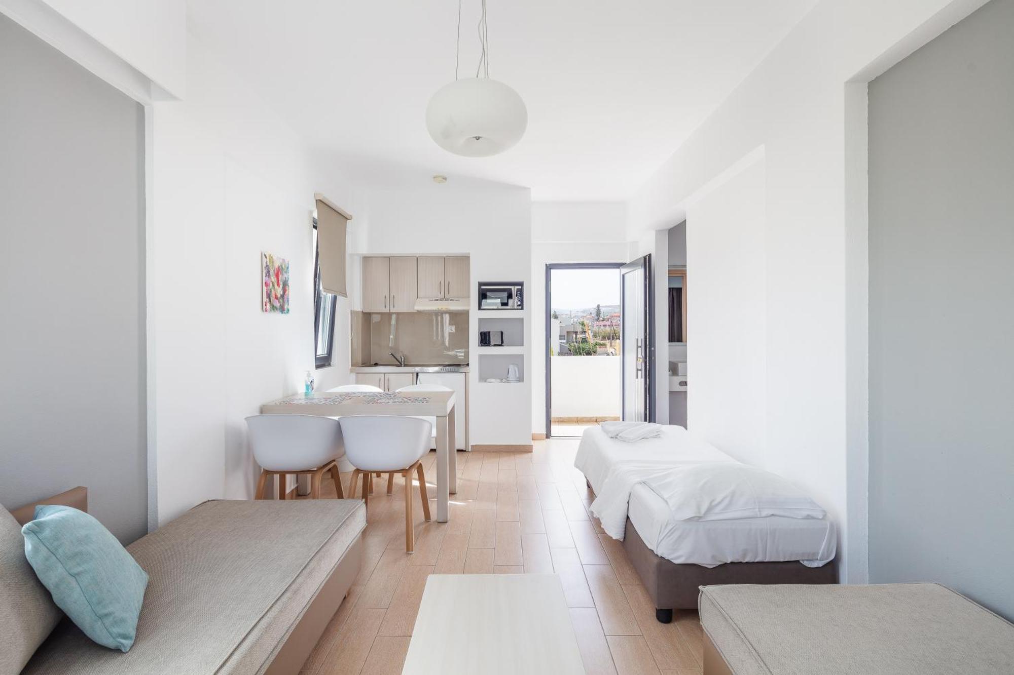 Golden Bay Boutique & Aparthotel 4*