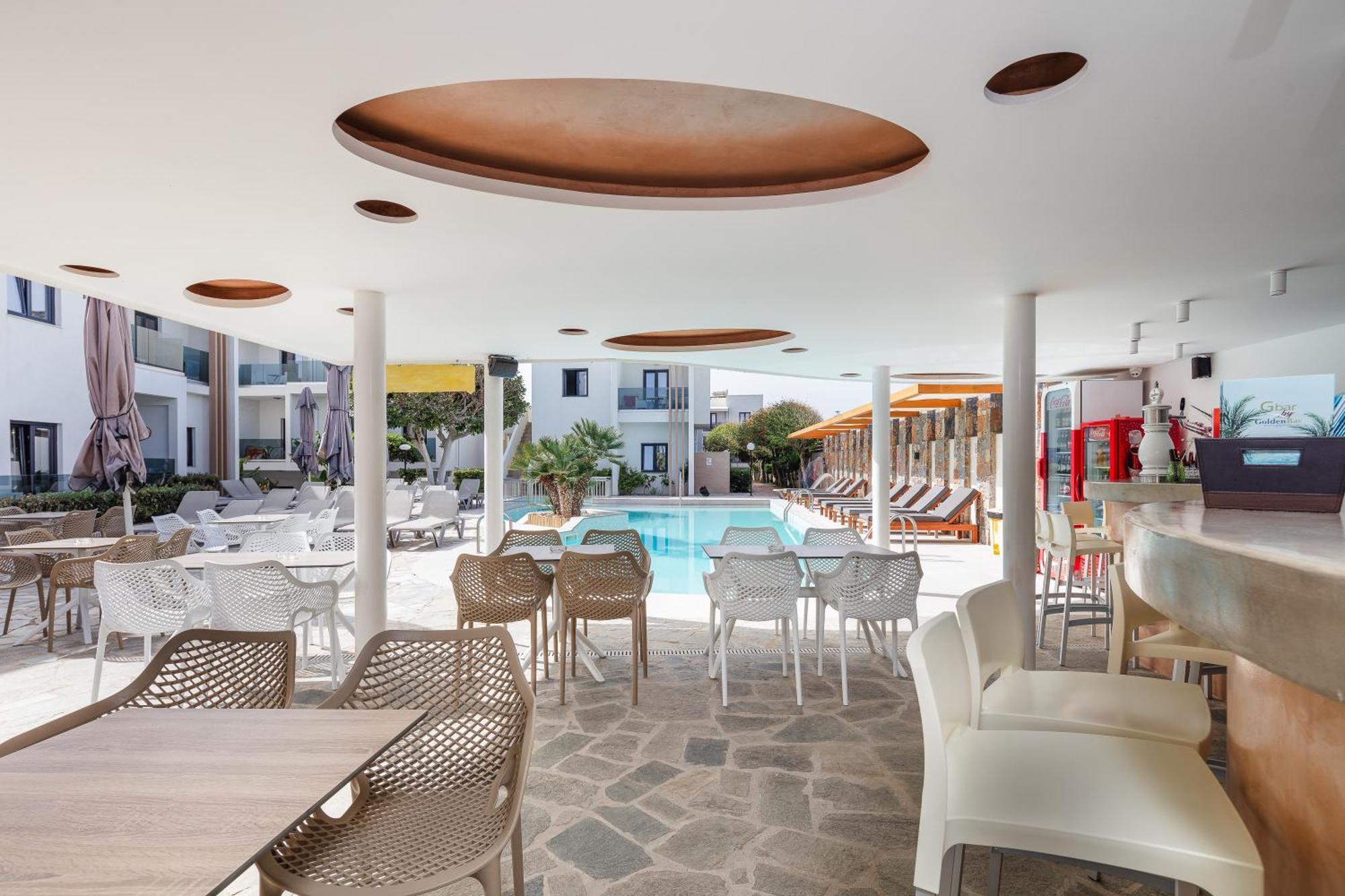Aparthotel Golden Bay Boutique & 4*