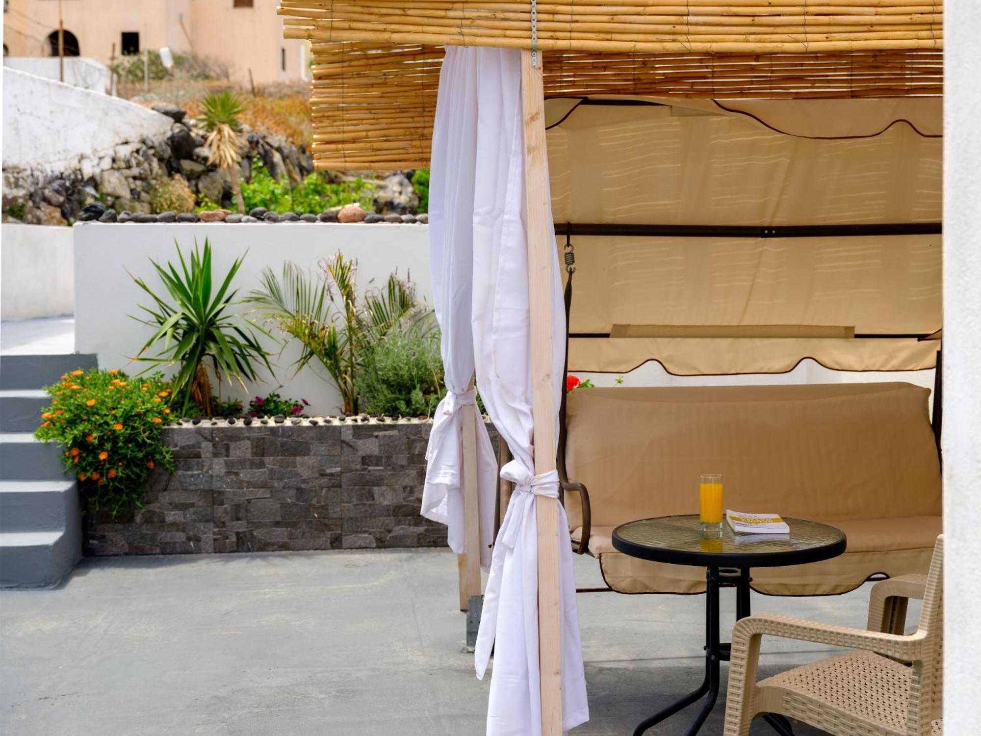 Nalu Hotel *