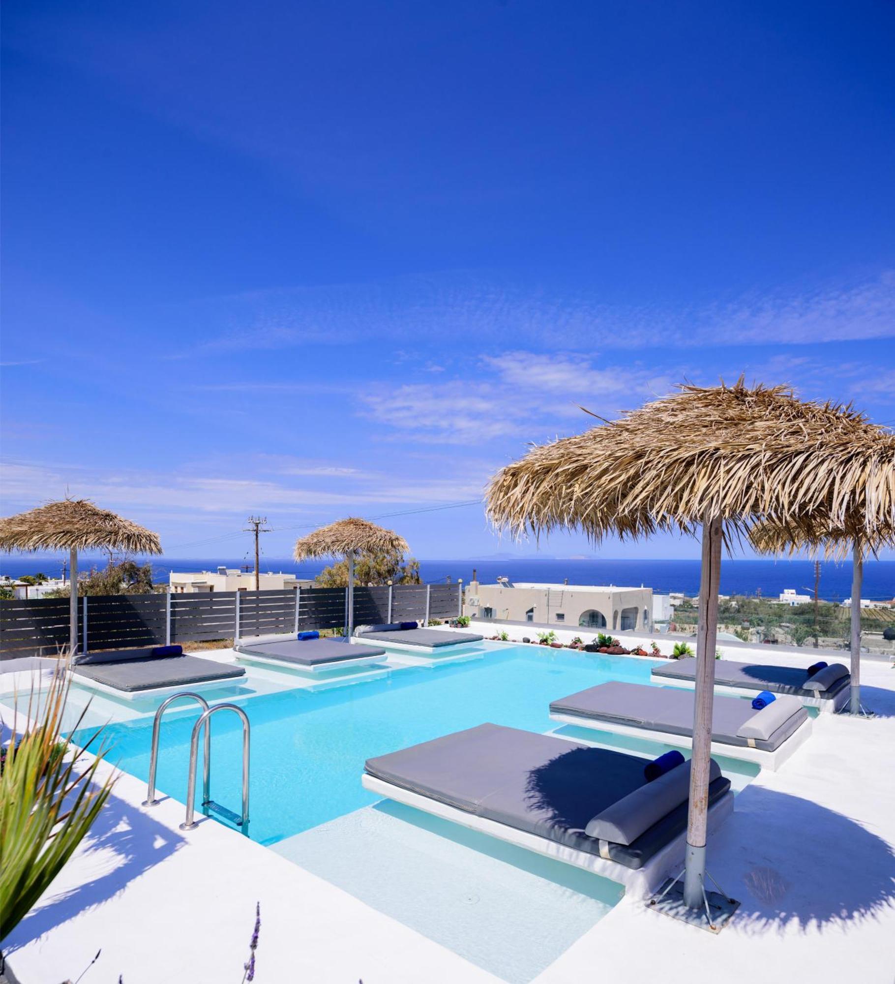 Nalu * Fira (Santorini)