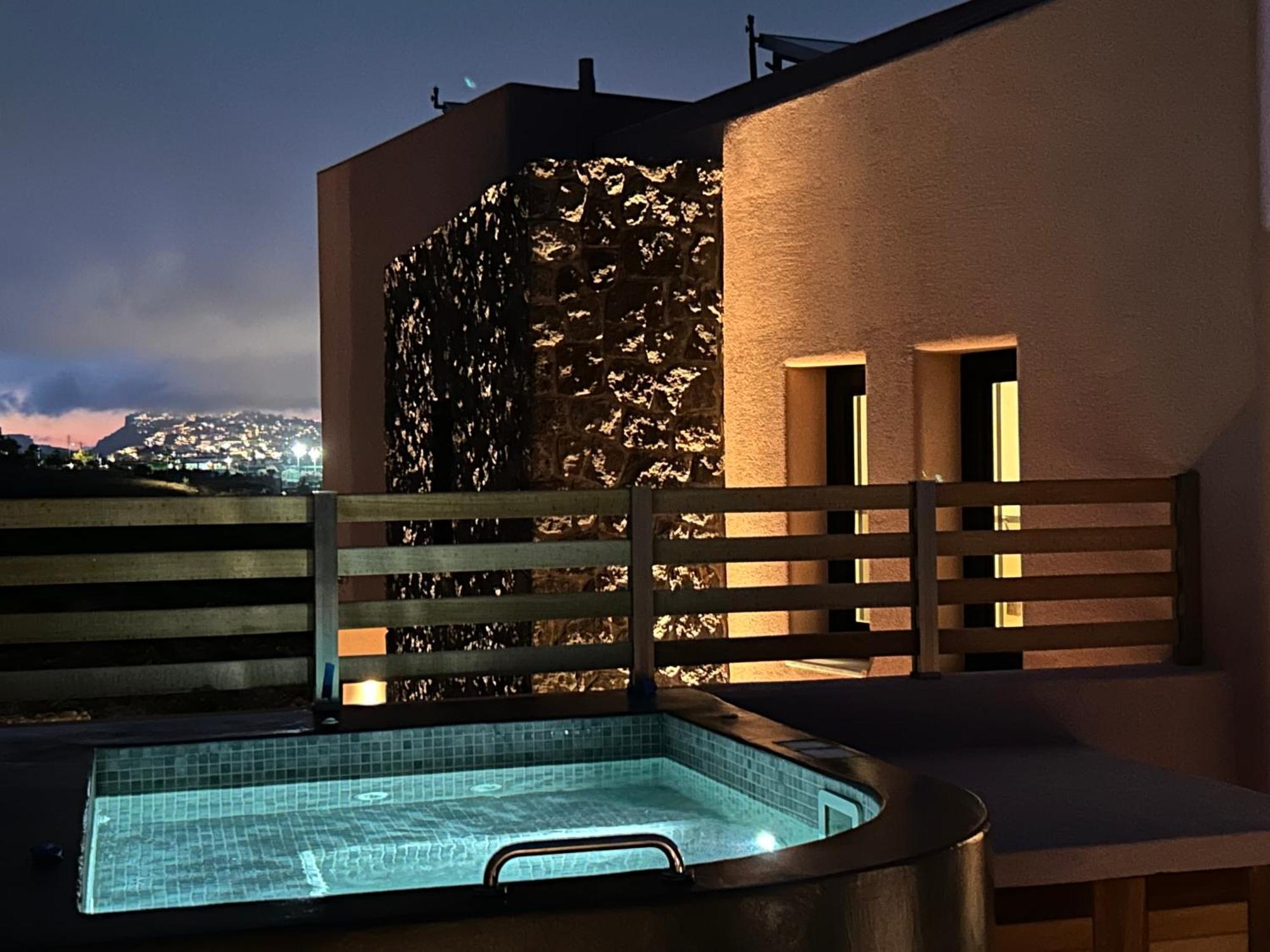 Golden Moments Luxury Stone B * Messaria (Santorini)