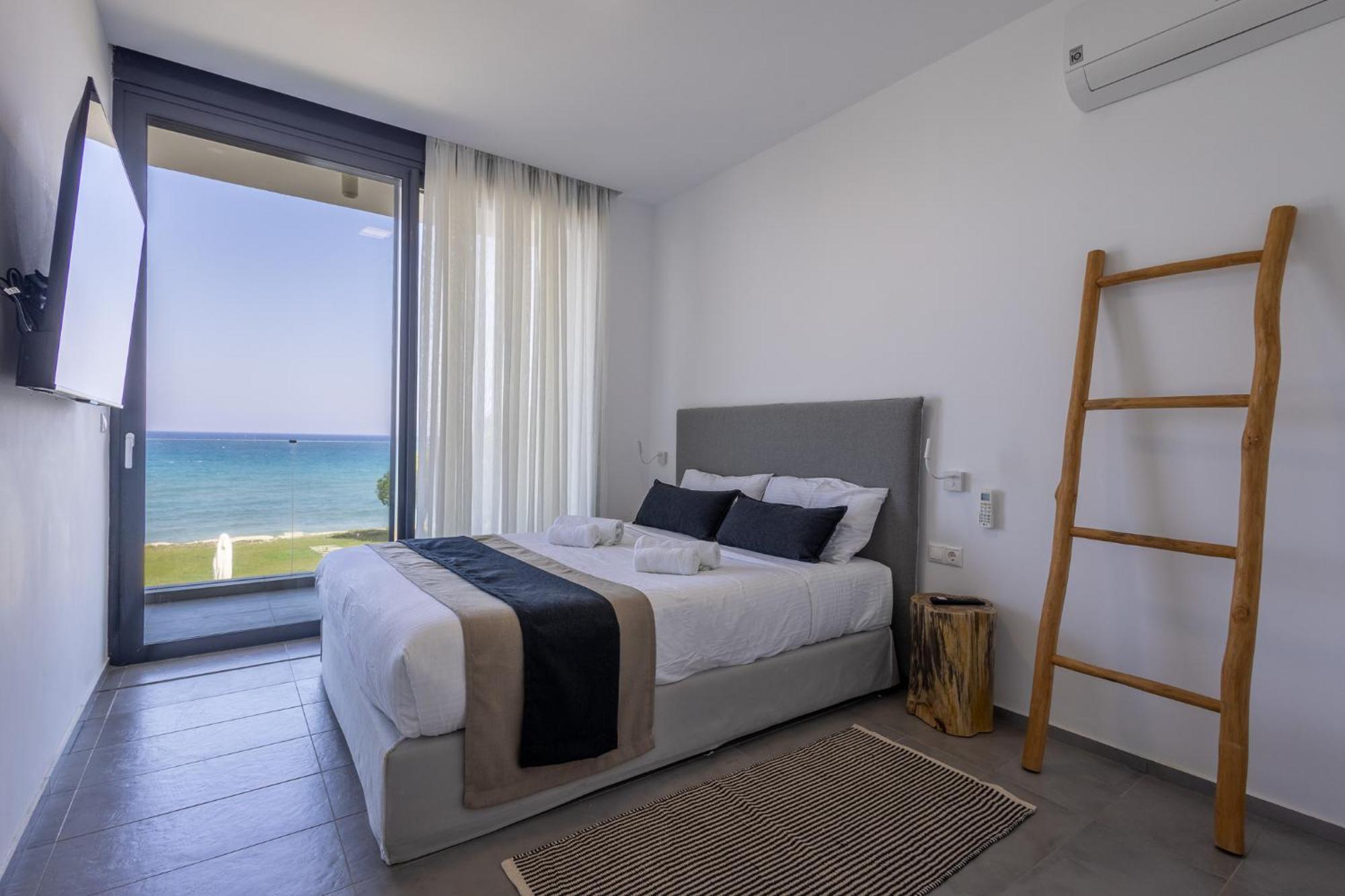 Liam Front Luxury With 100m2 Infinity Pool Villa Fanes (Rhodes)