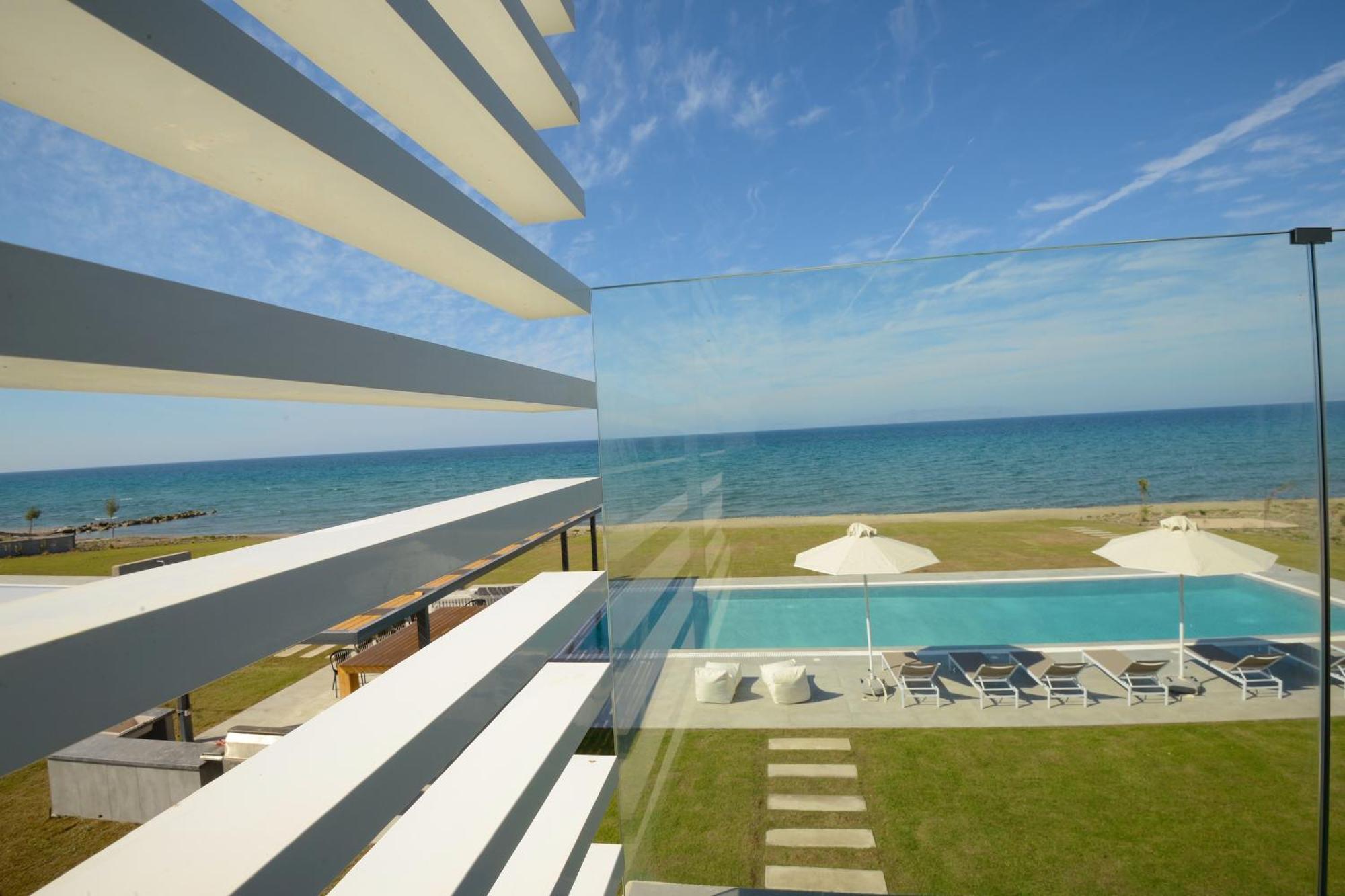 Liam Front Luxury With 100m2 Infinity Pool *